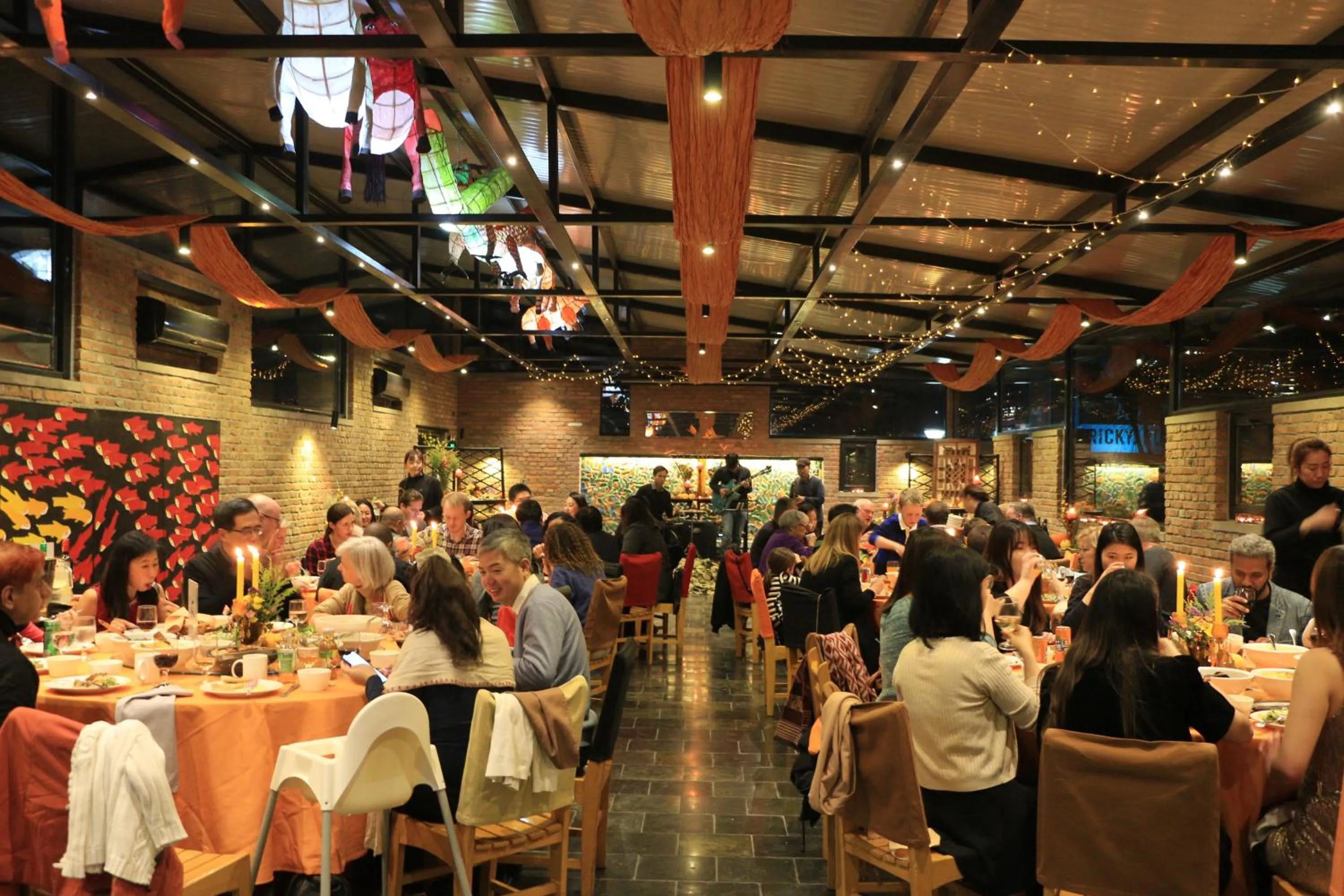 Restaurant/places to eat in Brickyard Retreat at Mutianyu Great Wall Adjoin to Mutianyu Great Wall - Room with the View of Great Wall - Jacuzzi with the View of Great Wall - Vehicle Shuttle Service - International Catering - SPA& Nail Beauty Facilities