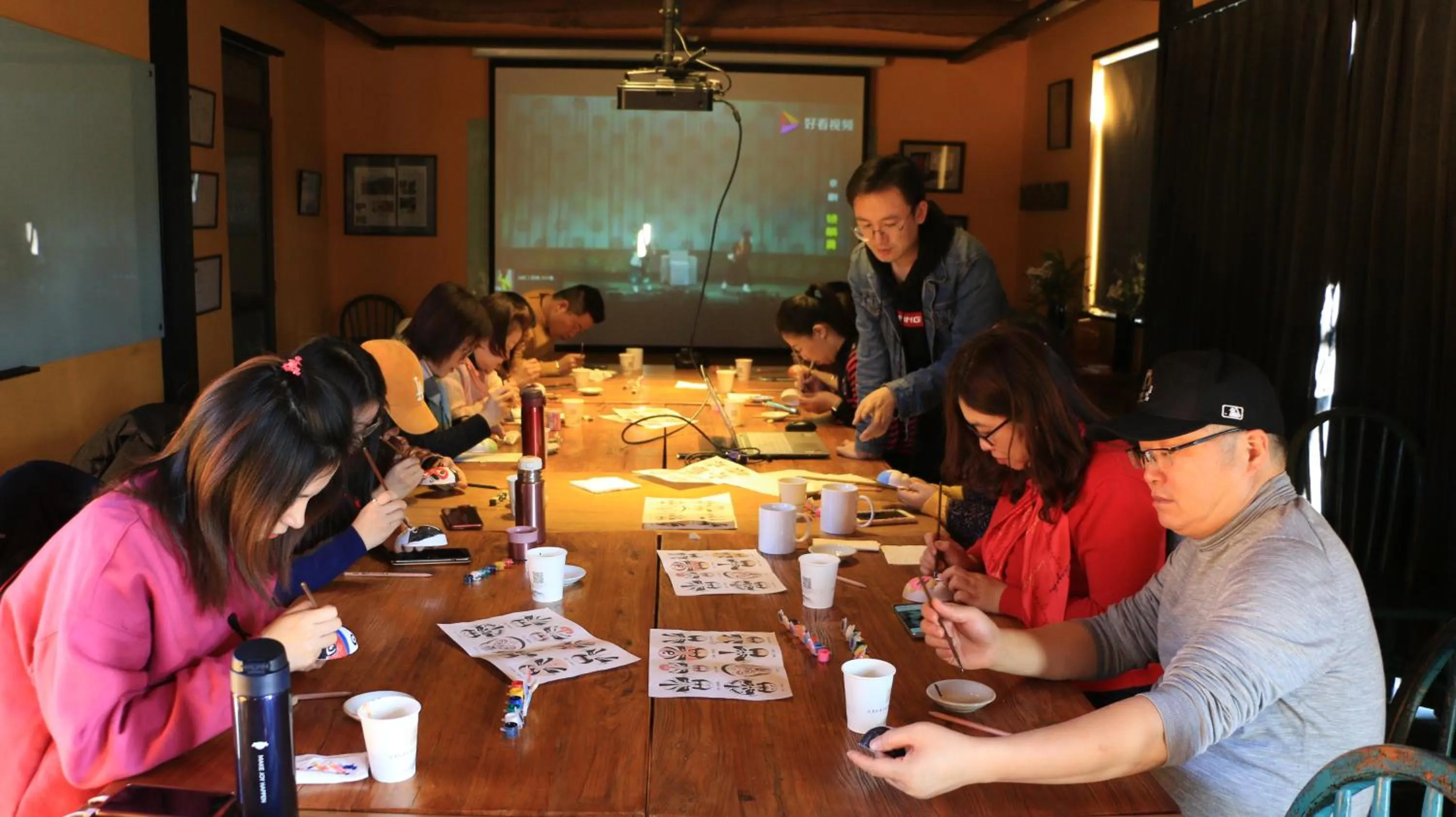 Restaurant/places to eat in Brickyard Retreat at Mutianyu Great Wall Adjoin to Mutianyu Great Wall - Room with the View of Great Wall - Jacuzzi with the View of Great Wall - Vehicle Shuttle Service - International Catering - SPA& Nail Beauty Facilities