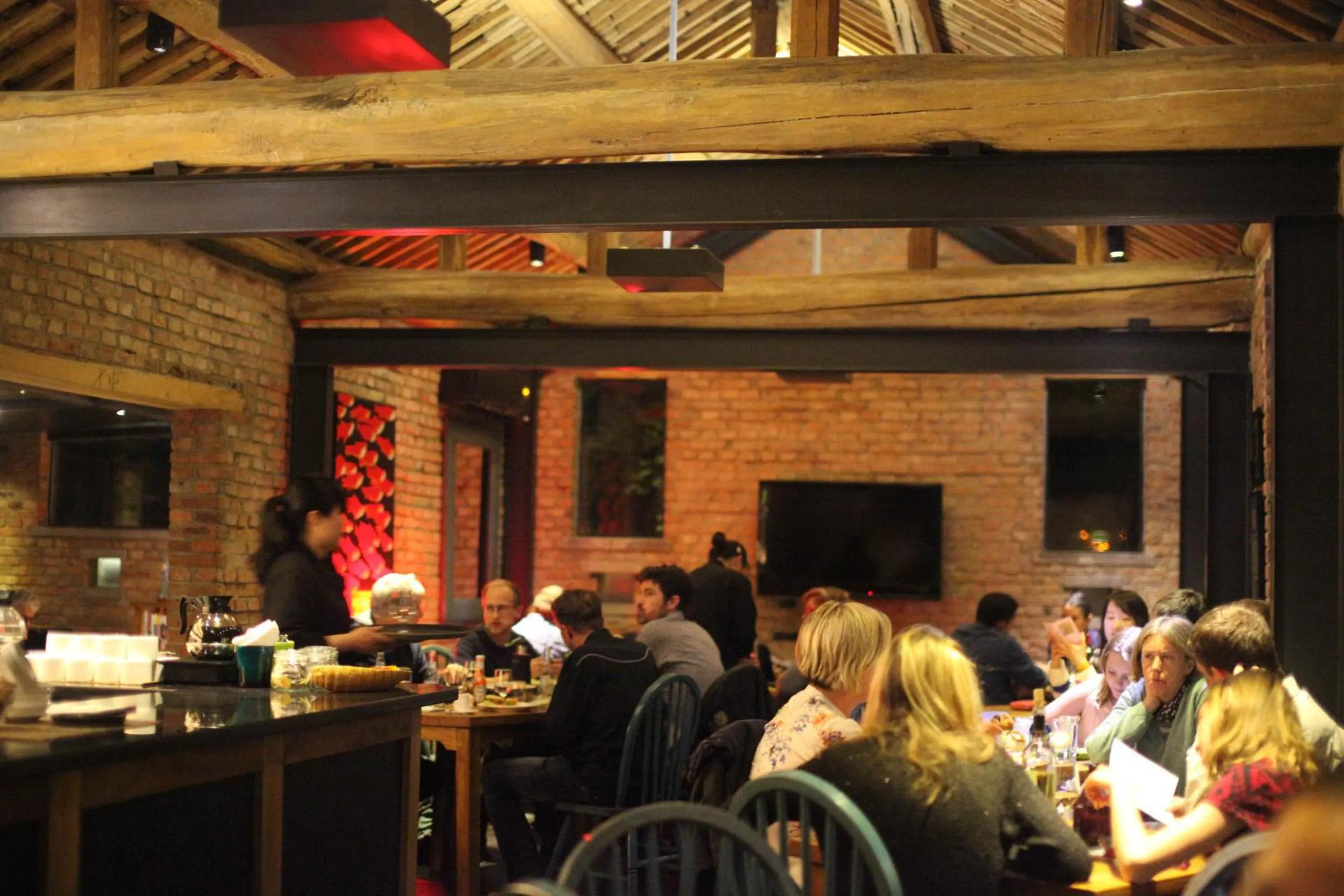 Restaurant/places to eat in Brickyard Retreat at Mutianyu Great Wall Adjoin to Mutianyu Great Wall - Room with the View of Great Wall - Jacuzzi with the View of Great Wall - Vehicle Shuttle Service - International Catering - SPA& Nail Beauty Facilities