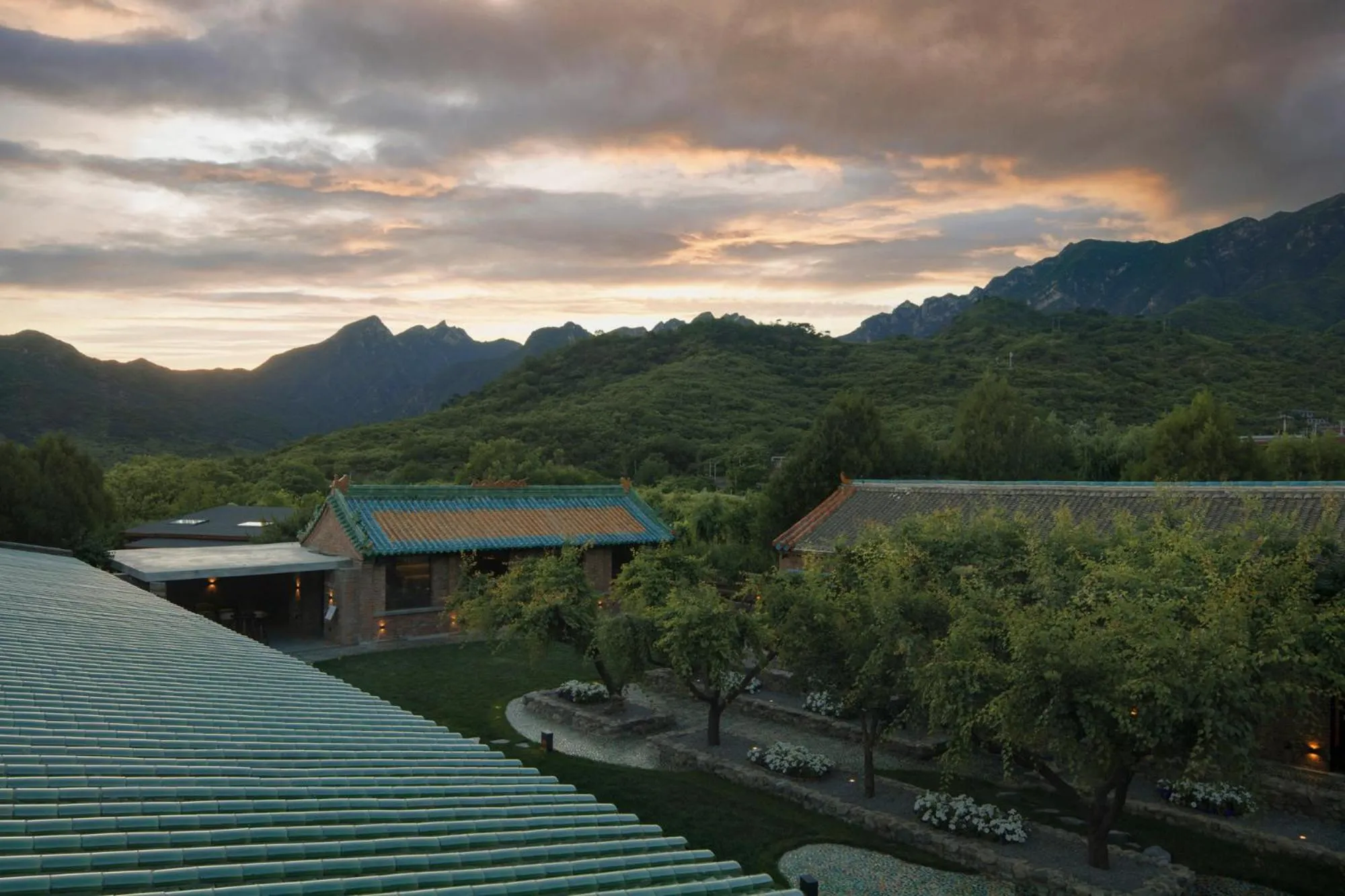 Natural landscape in Brickyard Retreat at Mutianyu Great Wall Adjoin to Mutianyu Great Wall - Room with the View of Great Wall - Jacuzzi with the View of Great Wall - Vehicle Shuttle Service - International Catering - SPA& Nail Beauty Facilities