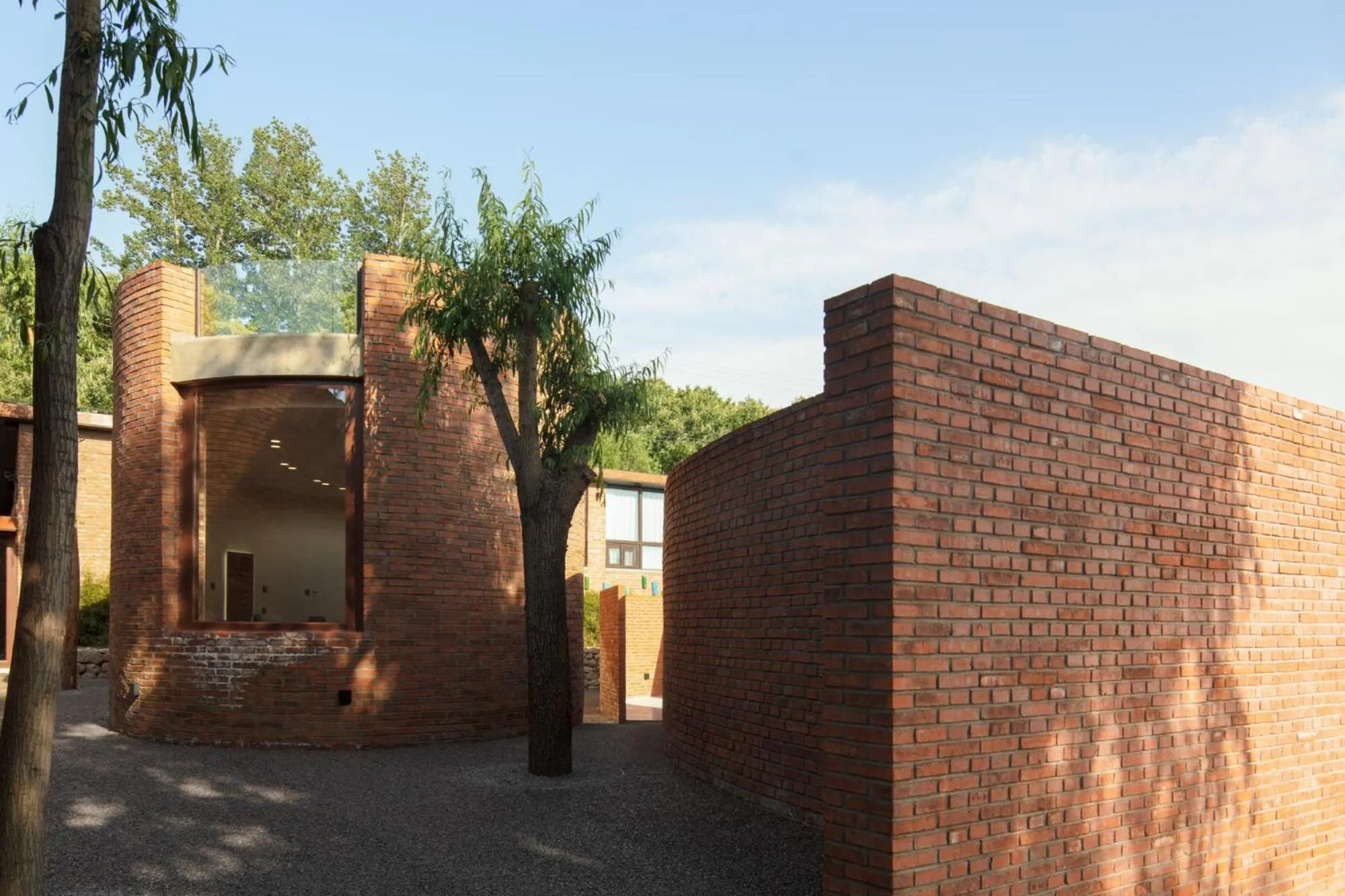 Day in Brickyard Retreat at Mutianyu Great Wall Adjoin to Mutianyu Great Wall - Room with the View of Great Wall - Jacuzzi with the View of Great Wall - Vehicle Shuttle Service - International Catering - SPA& Nail Beauty Facilities