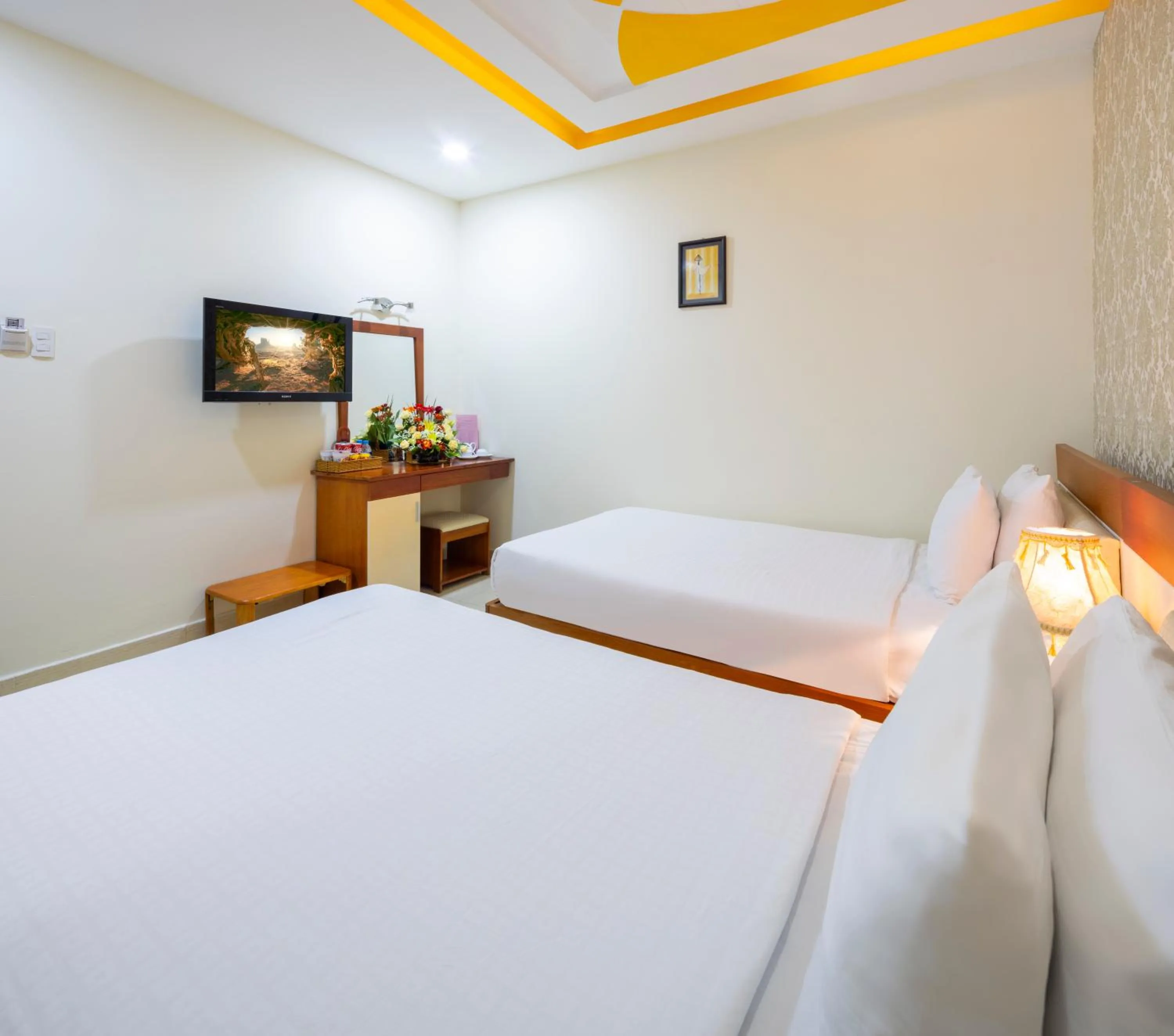 Photo of the whole room, Bed in Boss Palace Hotel