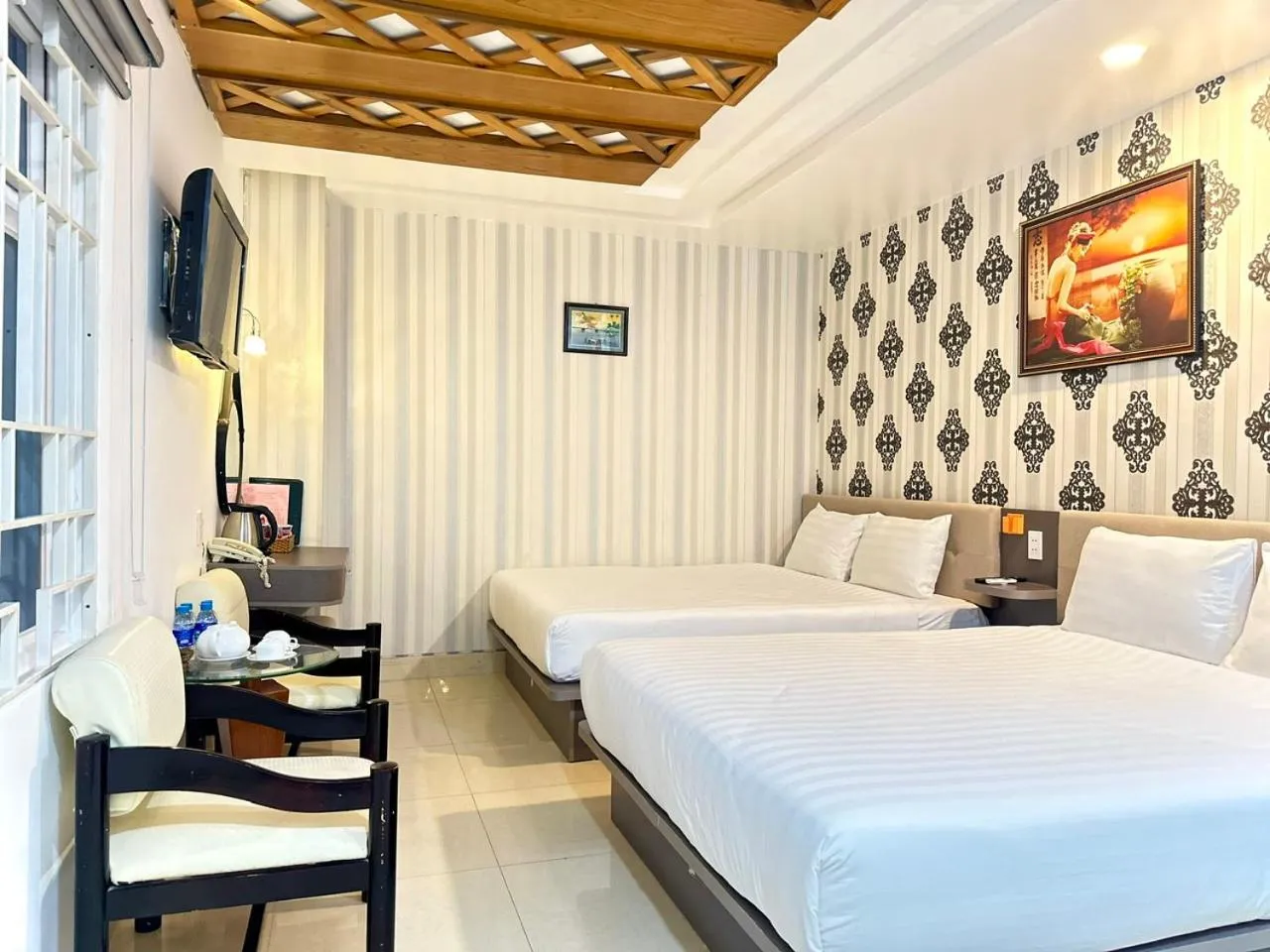 Photo of the whole room, Bed in Boss Palace Hotel