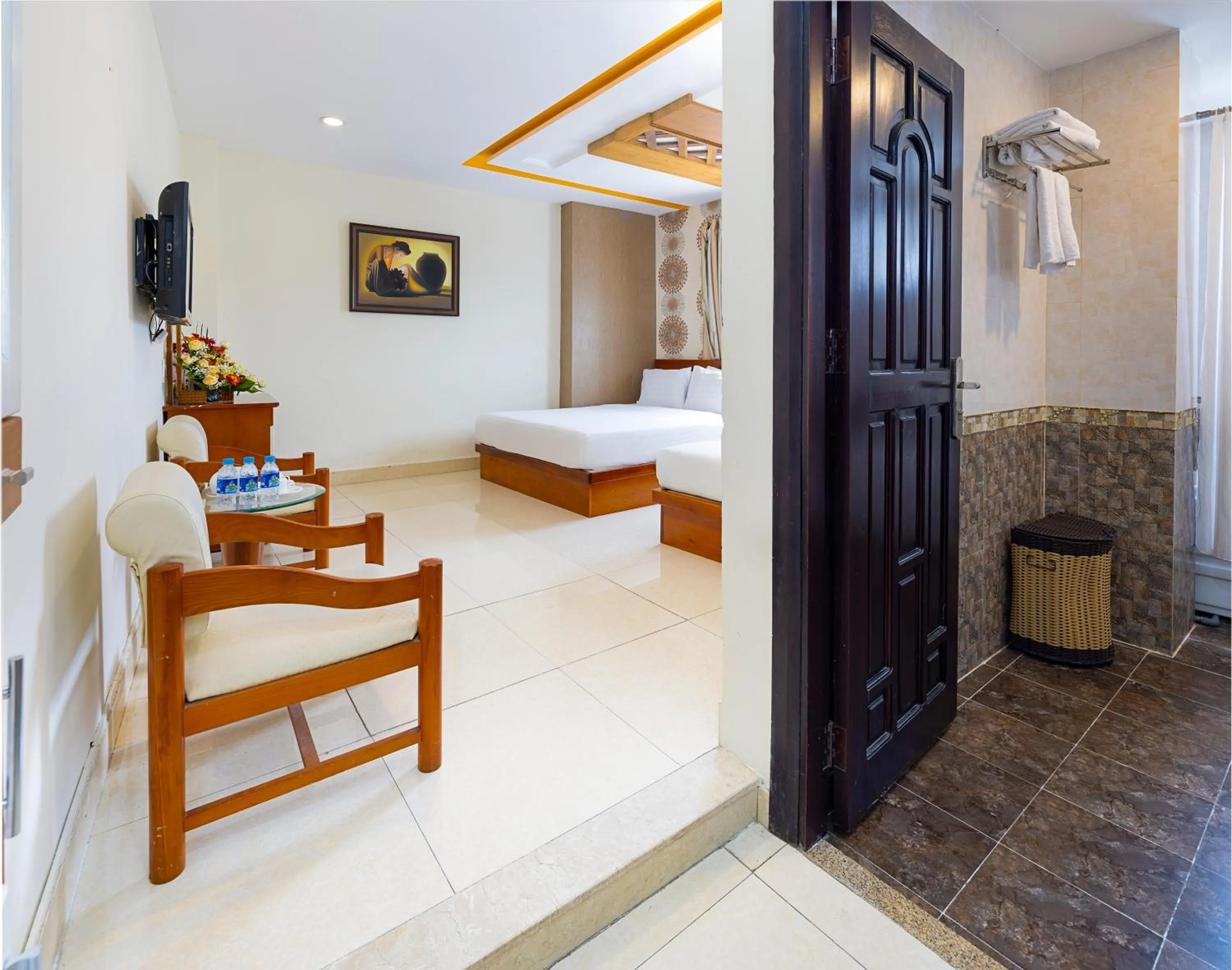 Photo of the whole room, Bed in Boss Palace Hotel