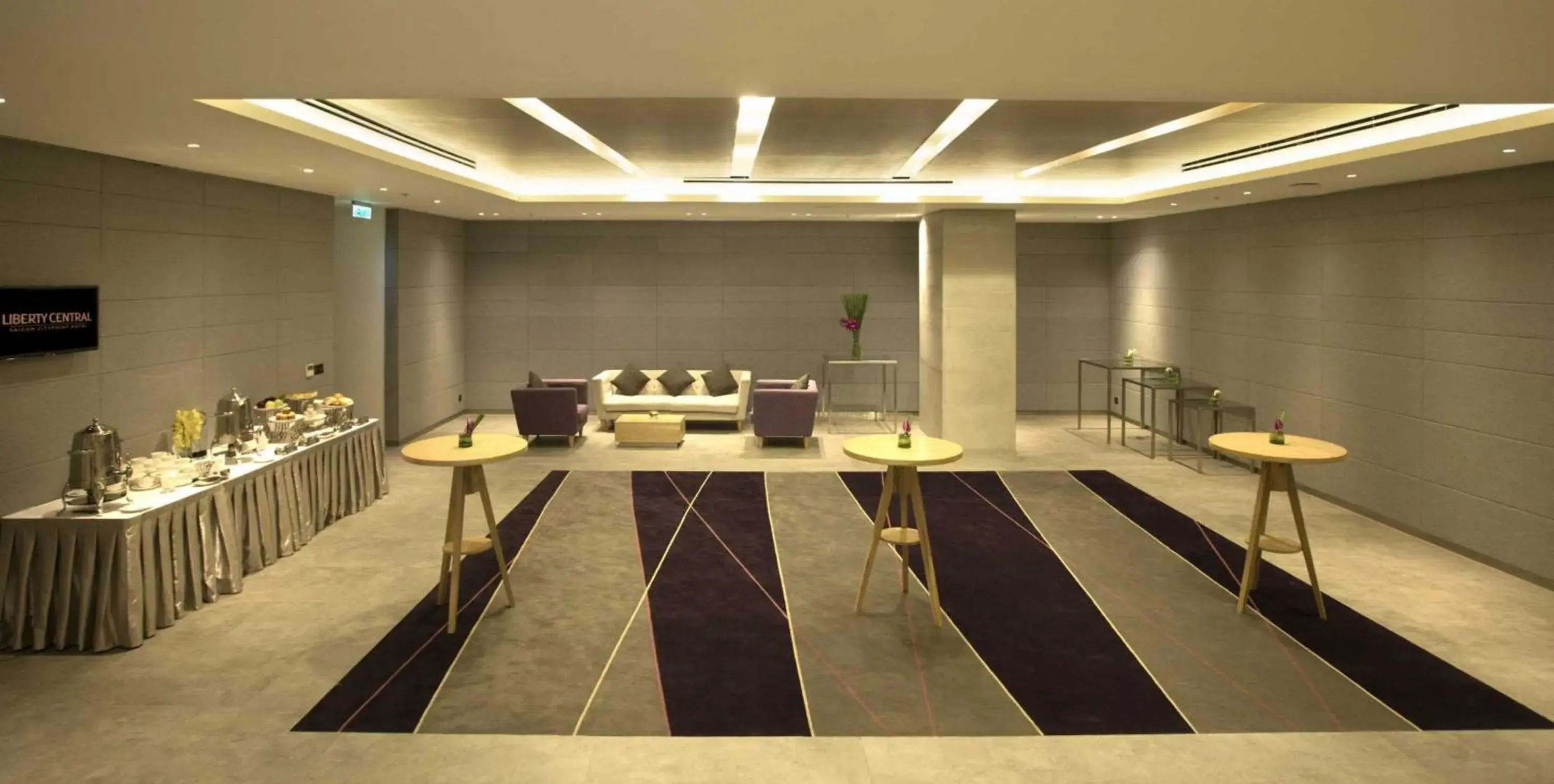 Photo of the whole room in Liberty Central Saigon Citypoint Photo of the whole room in Liberty Central Saigon Citypoint