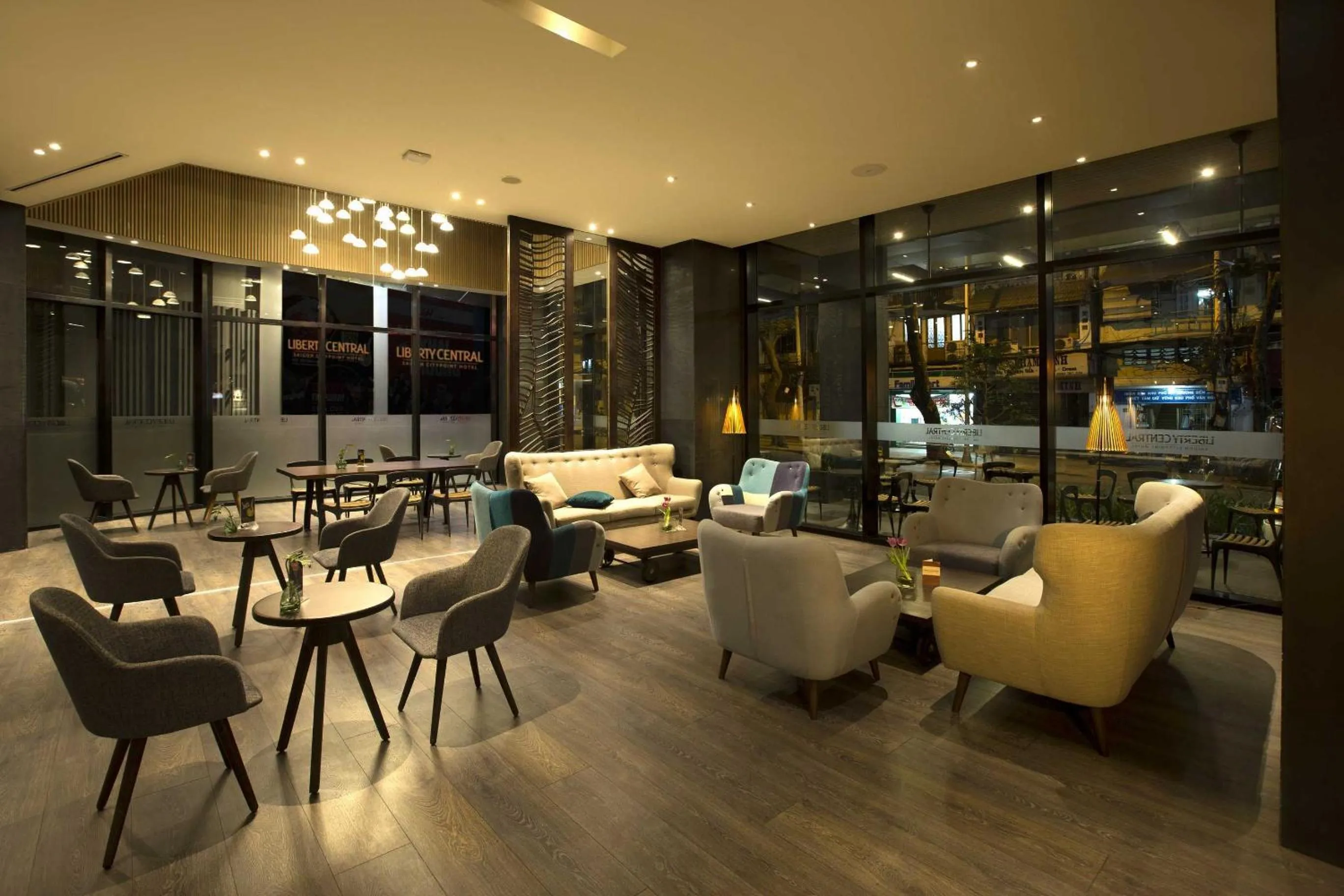 Lounge or bar in Liberty Central Saigon Citypoint