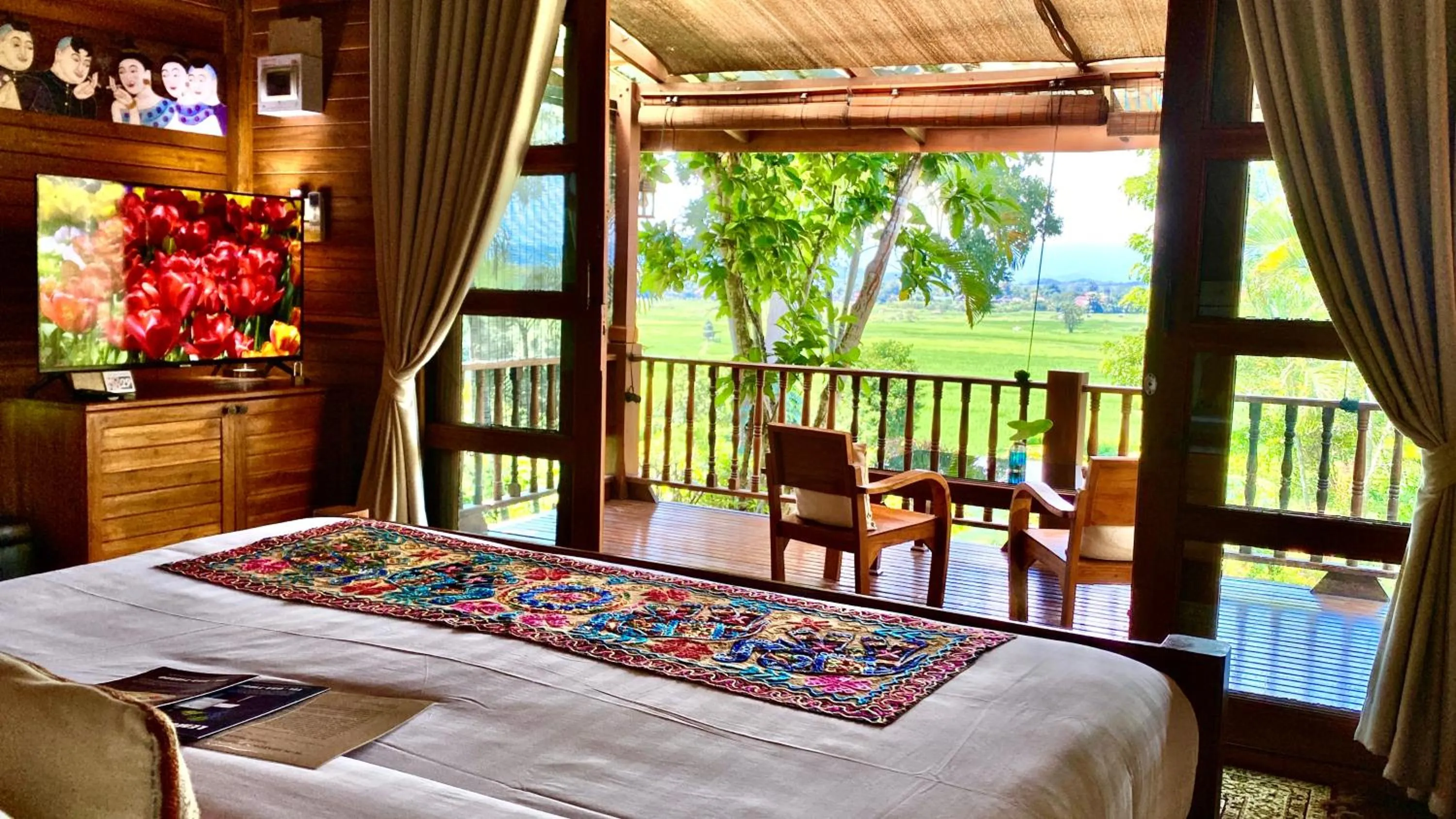 Mountain view, Bed in Nan Seasons Boutique Resort