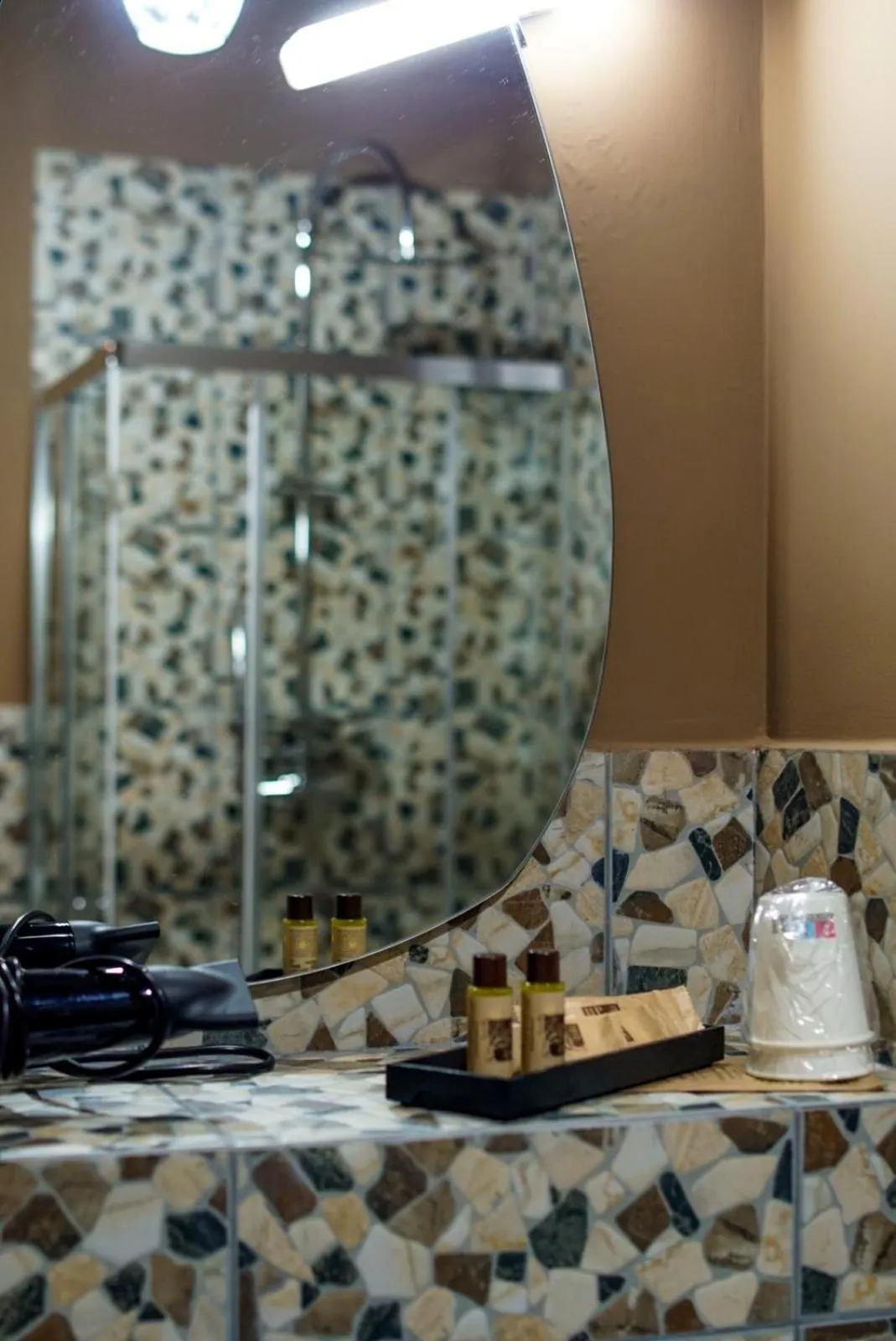 Bathroom in MATTEOTTI ROOMS