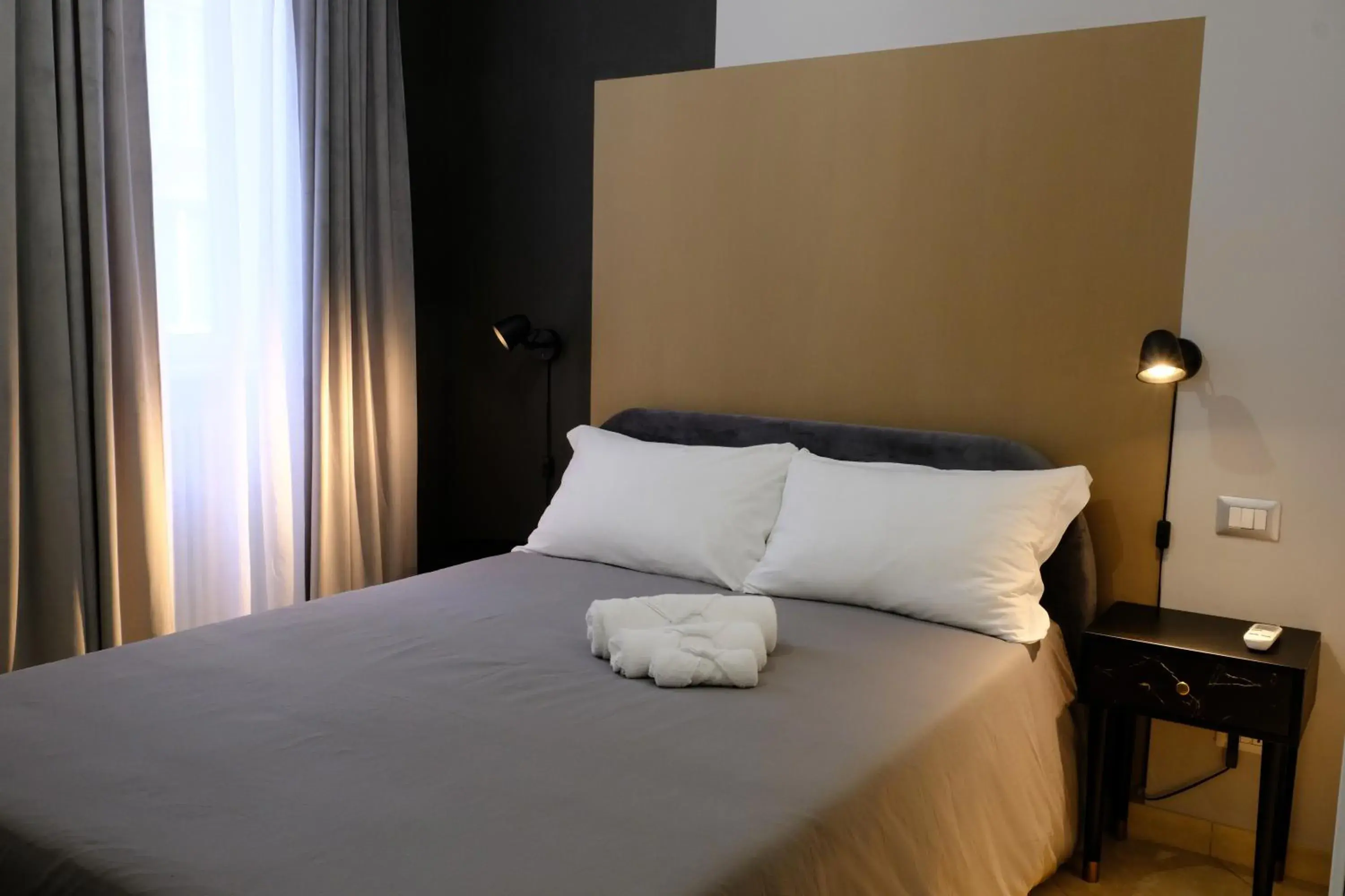 Double Room in MATTEOTTI ROOMS Double Room in MATTEOTTI ROOMS
