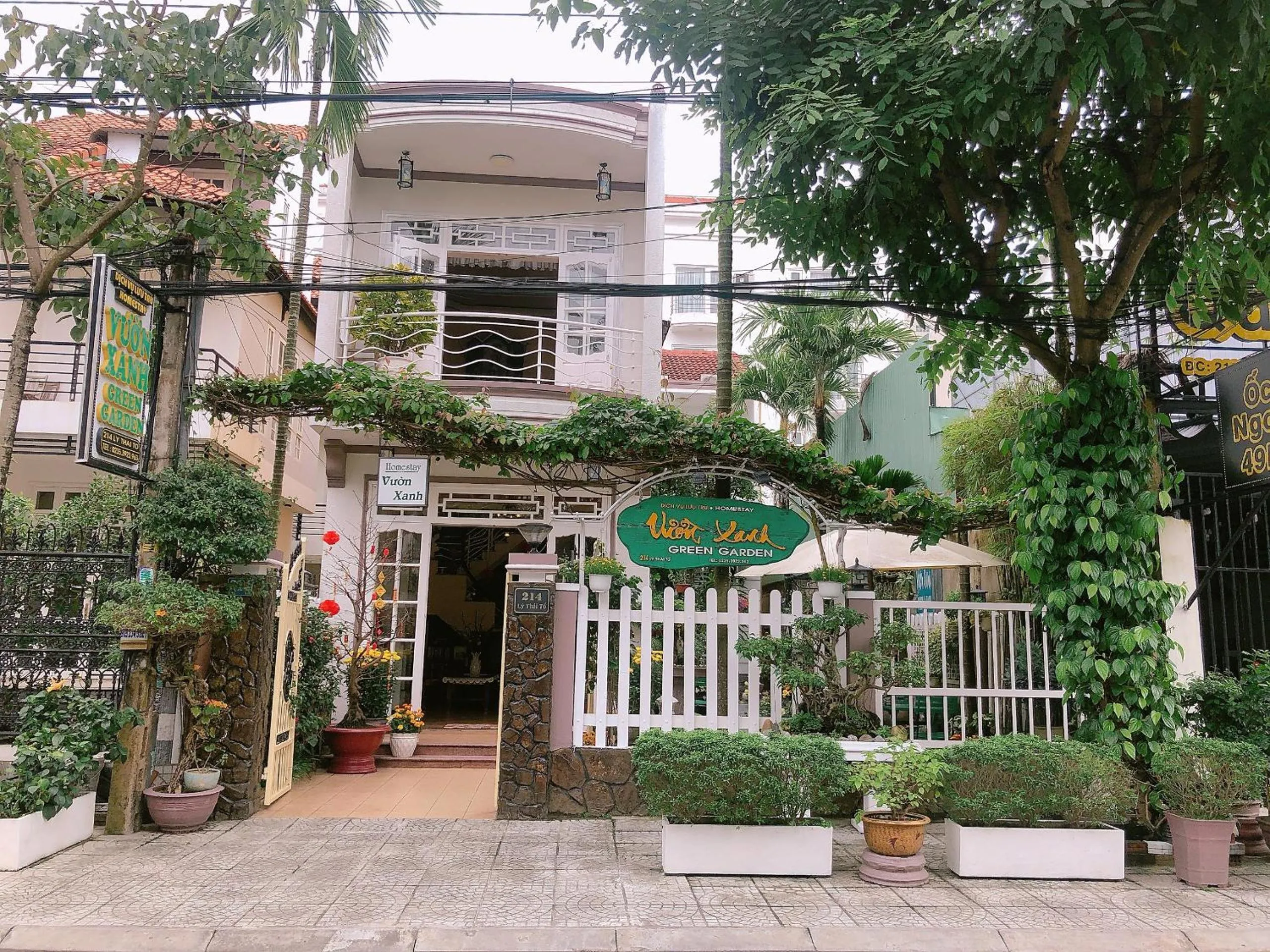 Property building in Green Garden Homestay