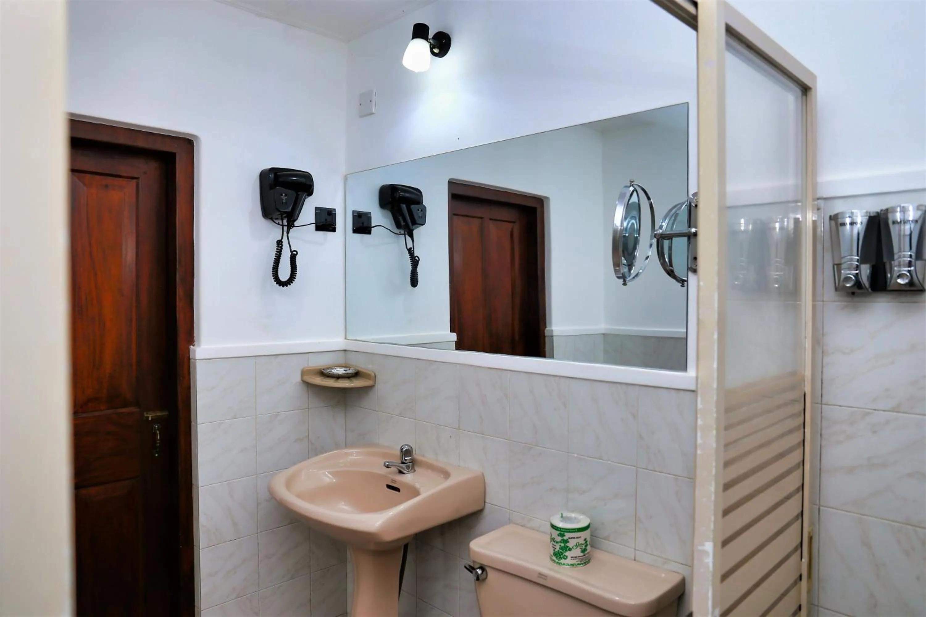 Bathroom in Camellia Dwelling