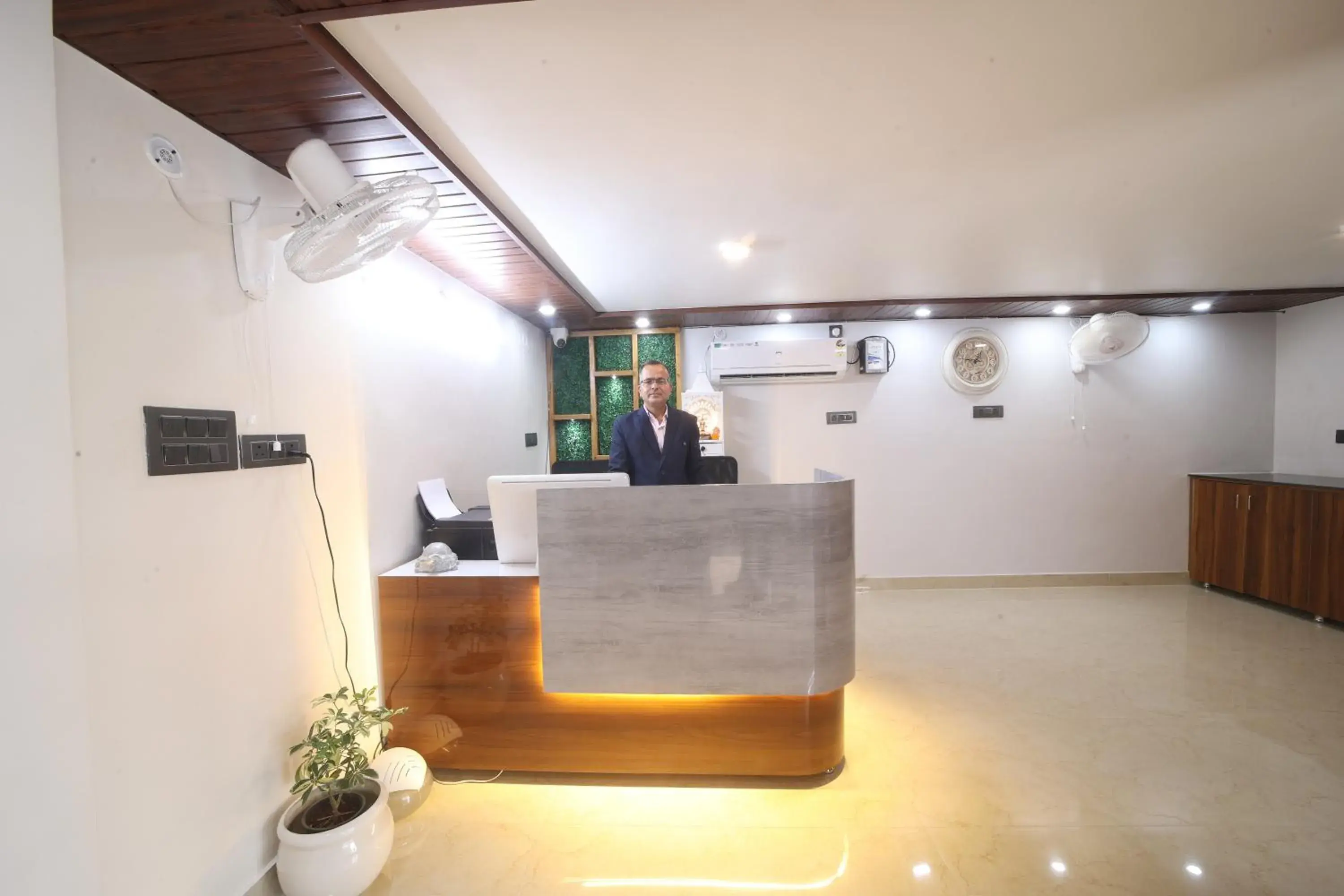Lobby or reception in Hotel Mahadev Rishikesh Lobby or reception in Hotel Mahadev Rishikesh
