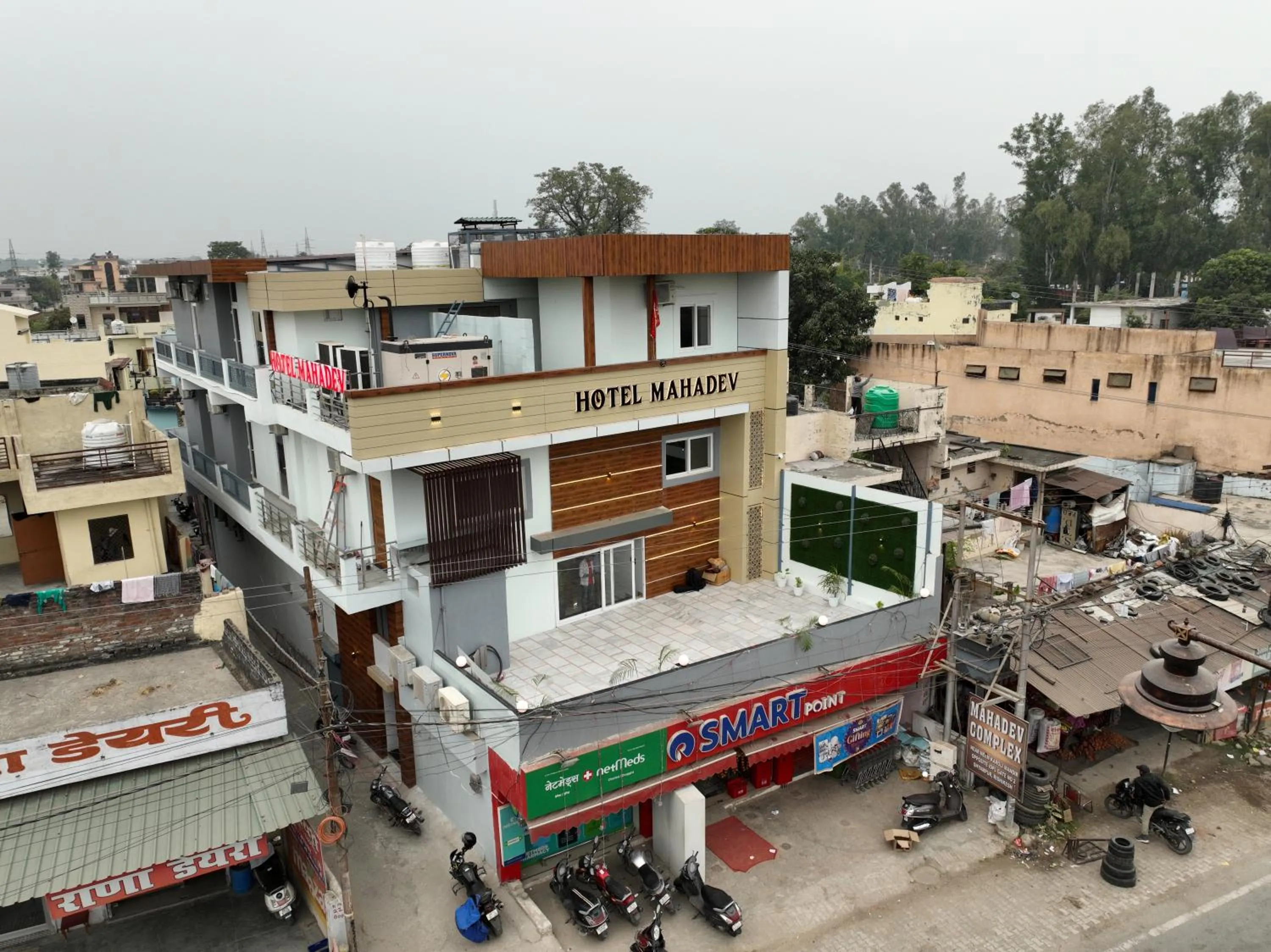 Property building in Hotel Mahadev Rishikesh