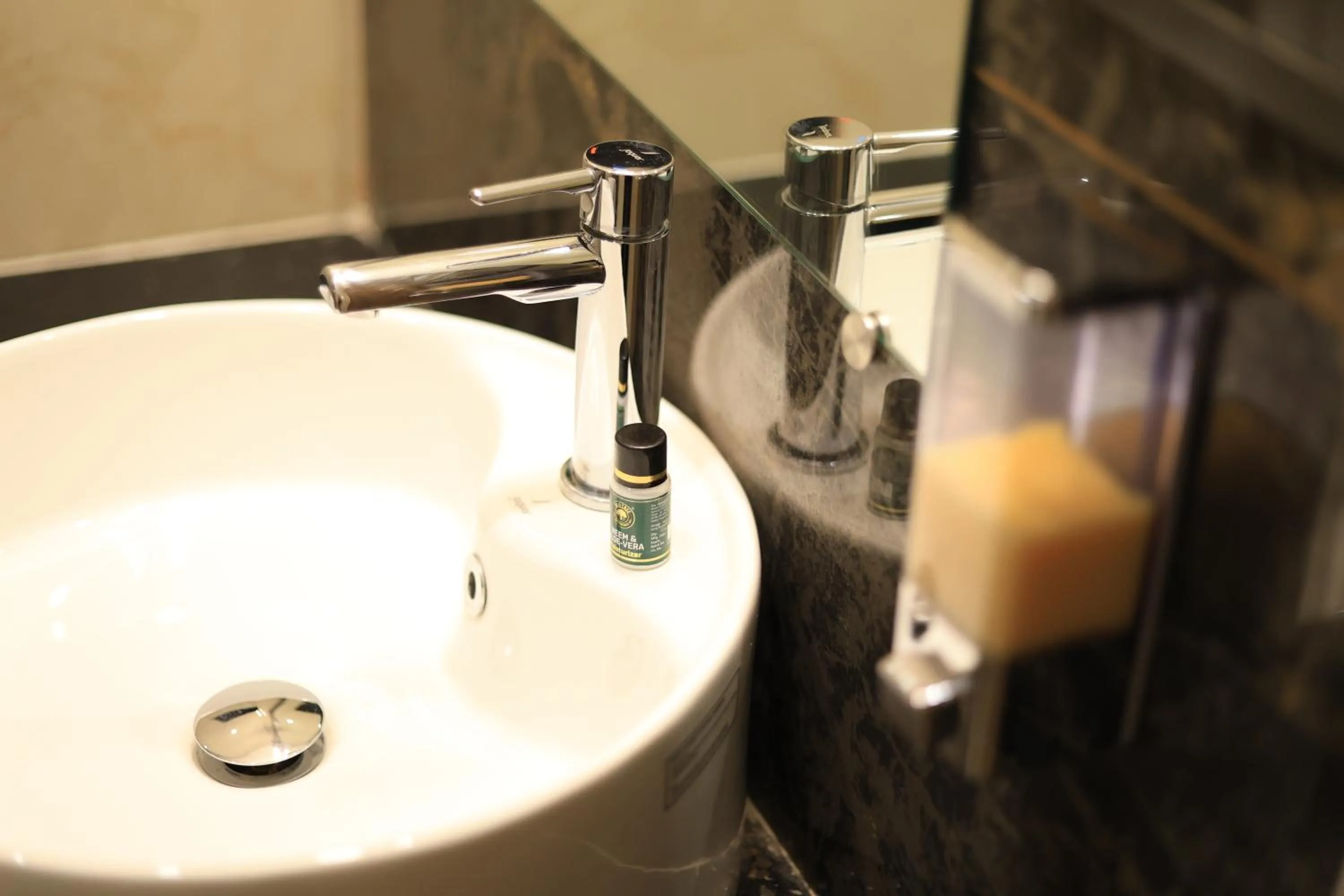 Bathroom in Hotel Mahadev Rishikesh