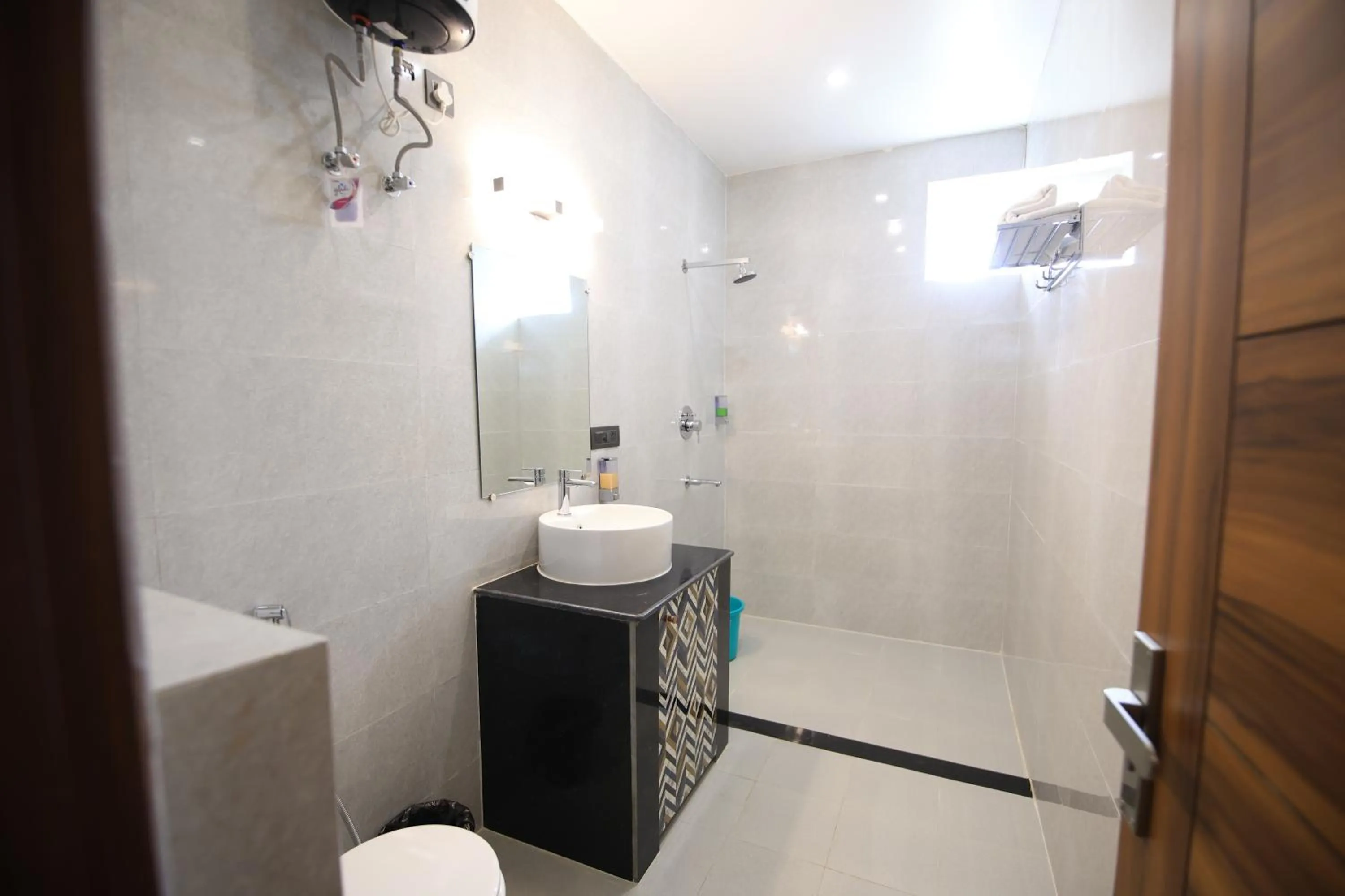 Bathroom in Hotel Mahadev Rishikesh
