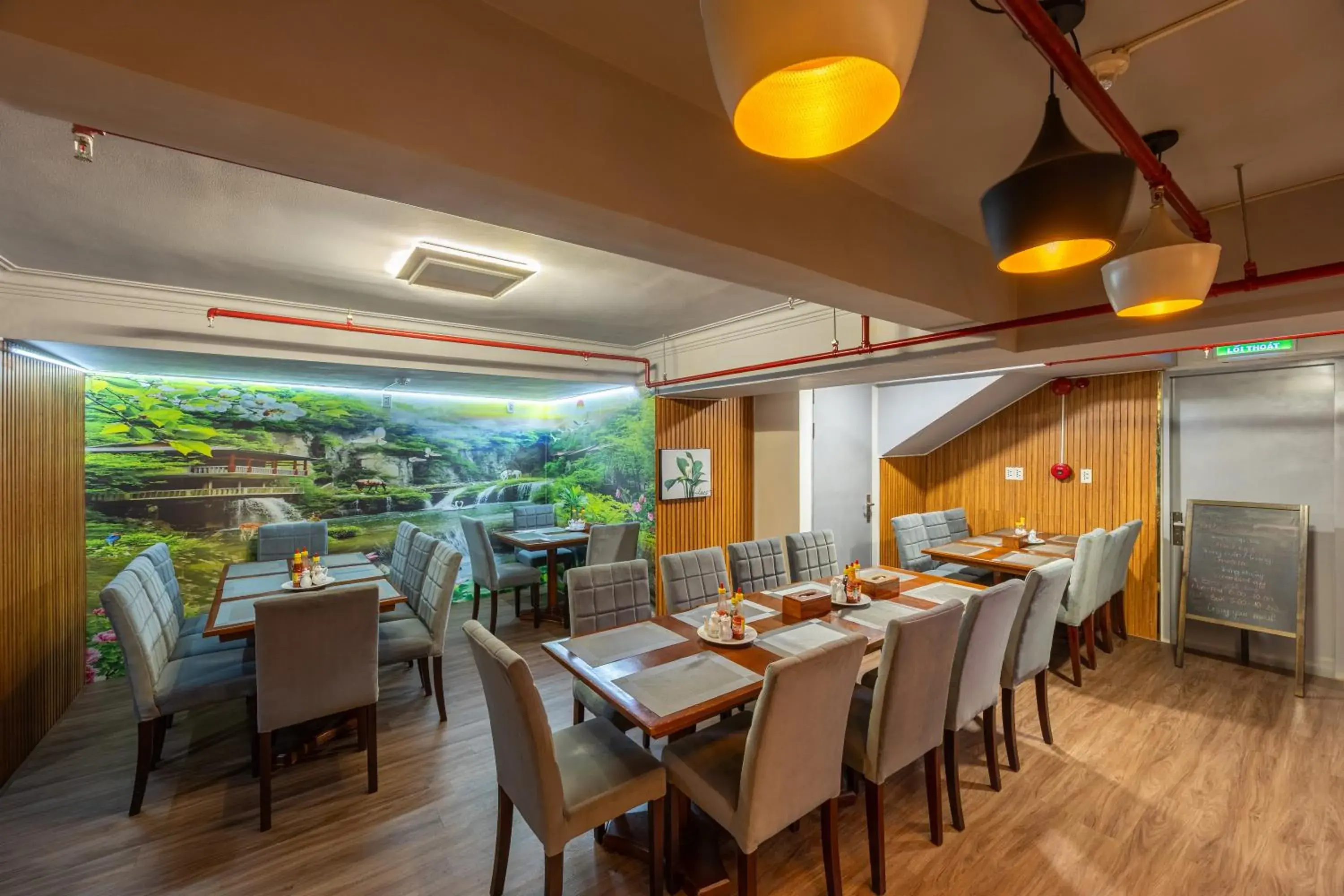 Restaurant/places to eat in A25 Hotel - 55 Lê Anh Xuân Restaurant/places to eat in A25 Hotel - 55 Lê Anh Xuân