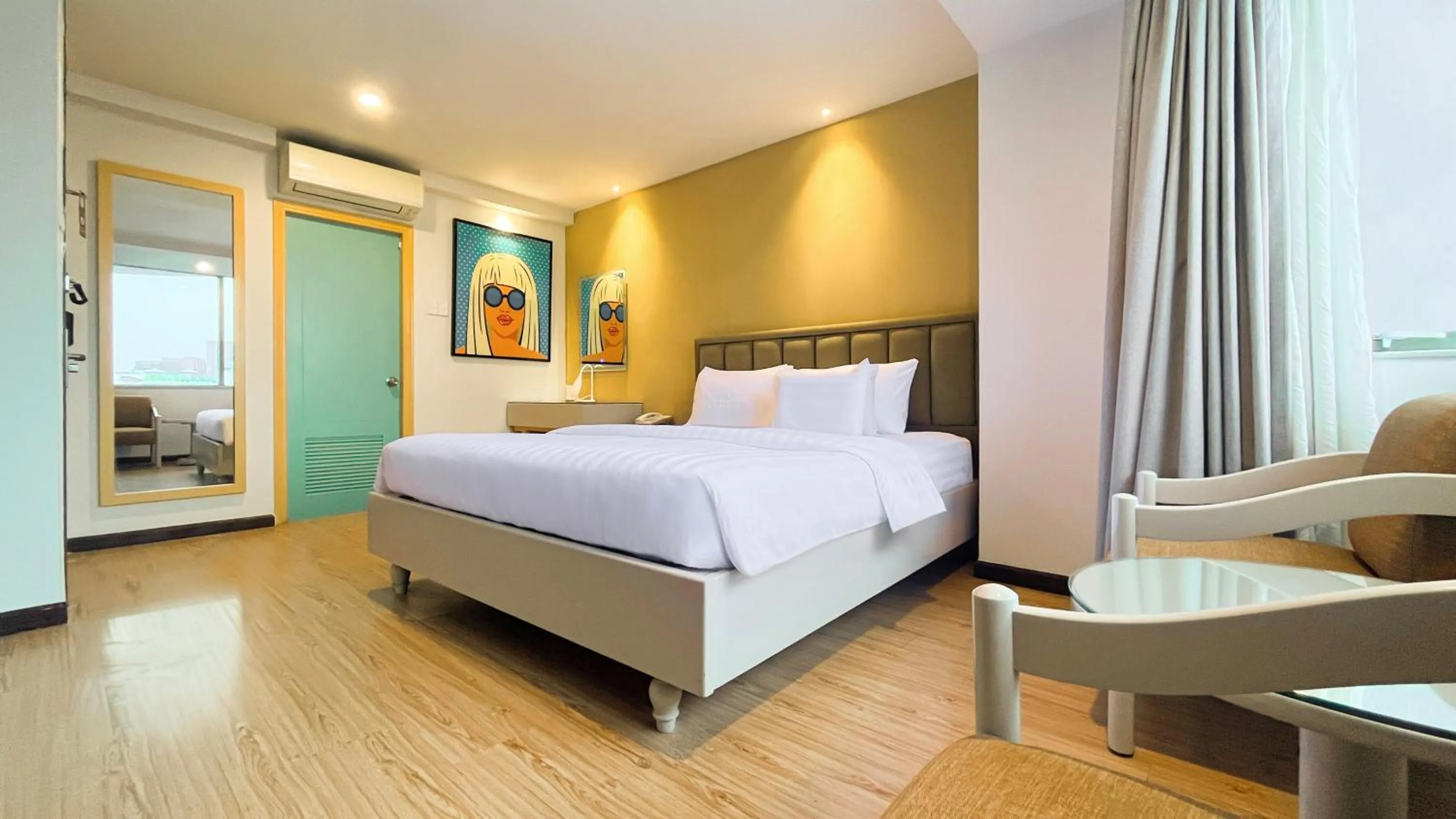 Grand Suite City View with Rooftop Pool in A25 Hotel - 55 Lê Anh Xuân