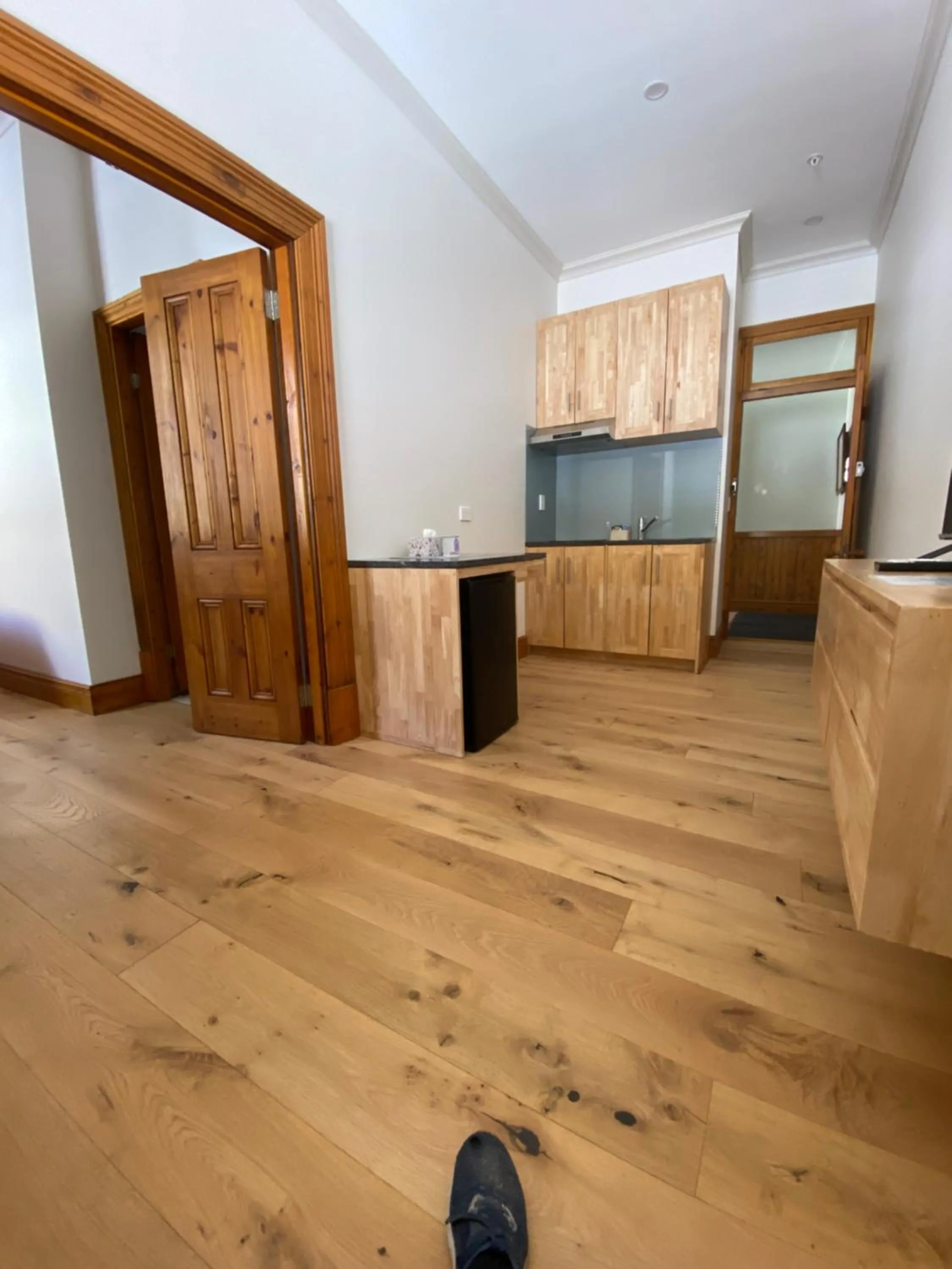 Kitchen or kitchenette in RIALTO SUITES Fremantle