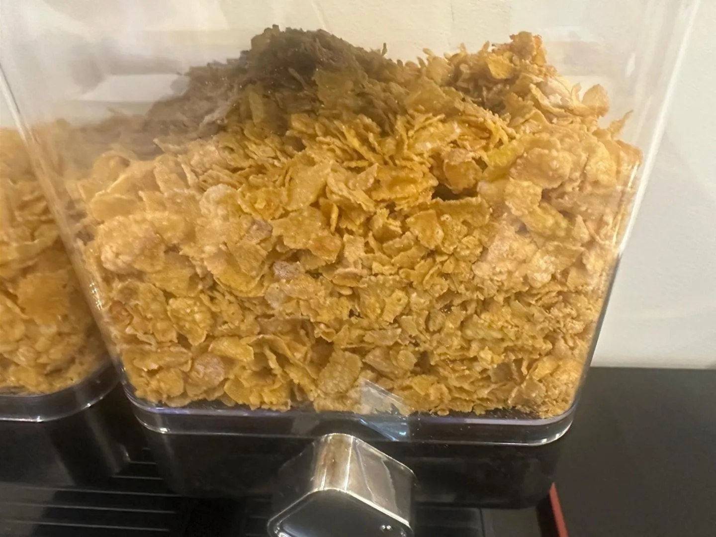 Communal lounge/ TV room in incheon Airport Hotel June