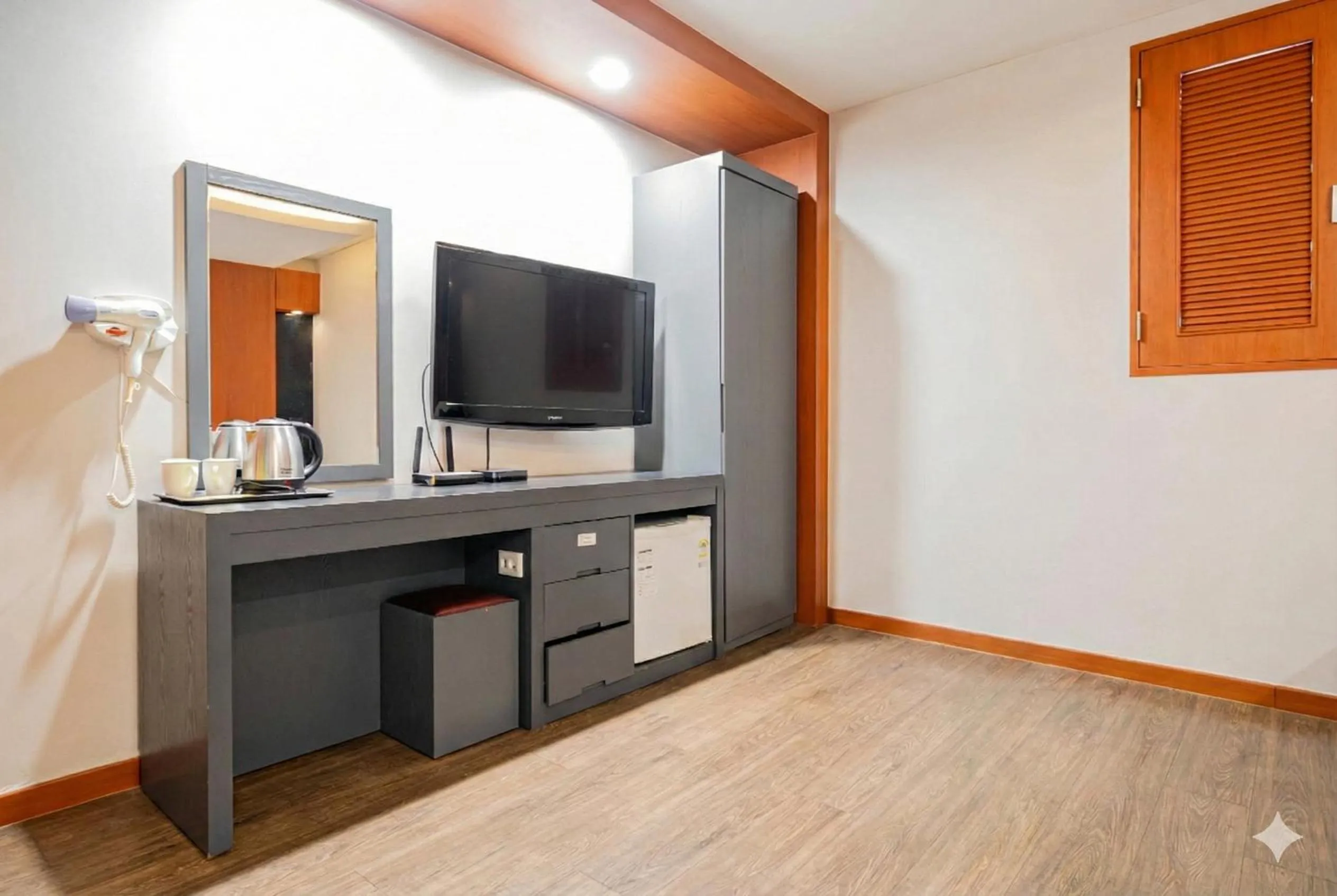 TV and multimedia in incheon Airport Hotel June