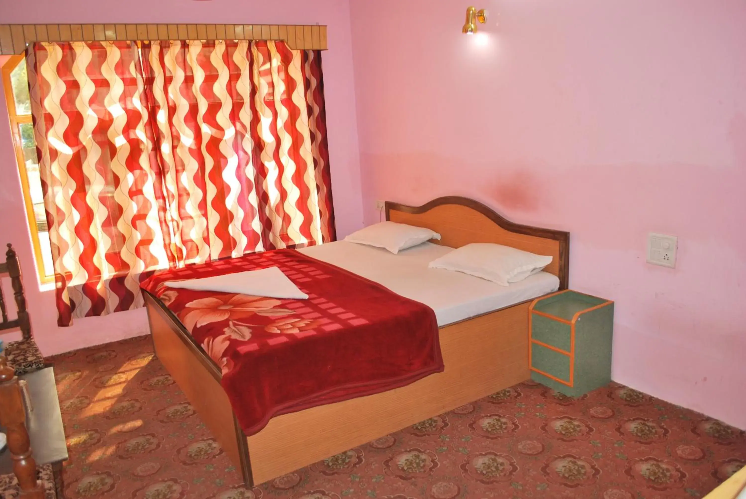 Photo of the whole room, Bed in Hotel Gulistan Photo of the whole room, Bed in Hotel Gulistan