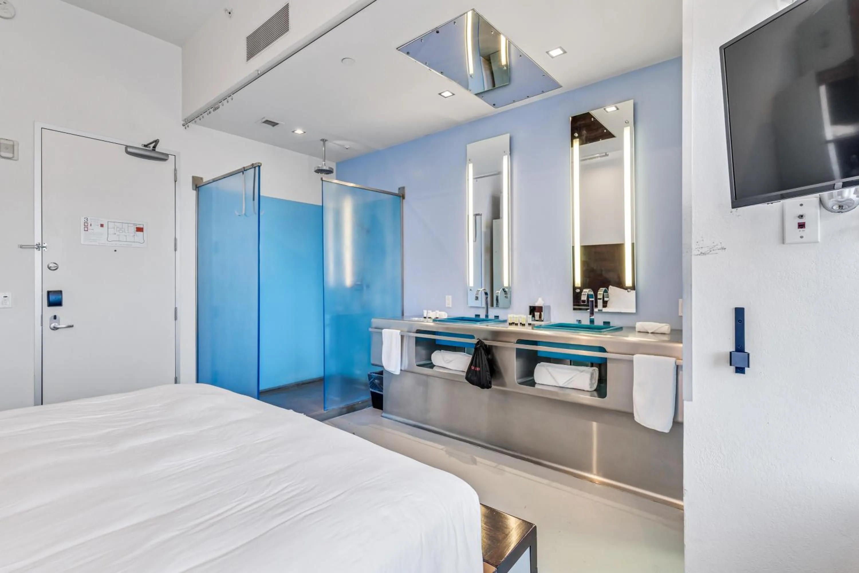 TV and multimedia, Bed in The Keating