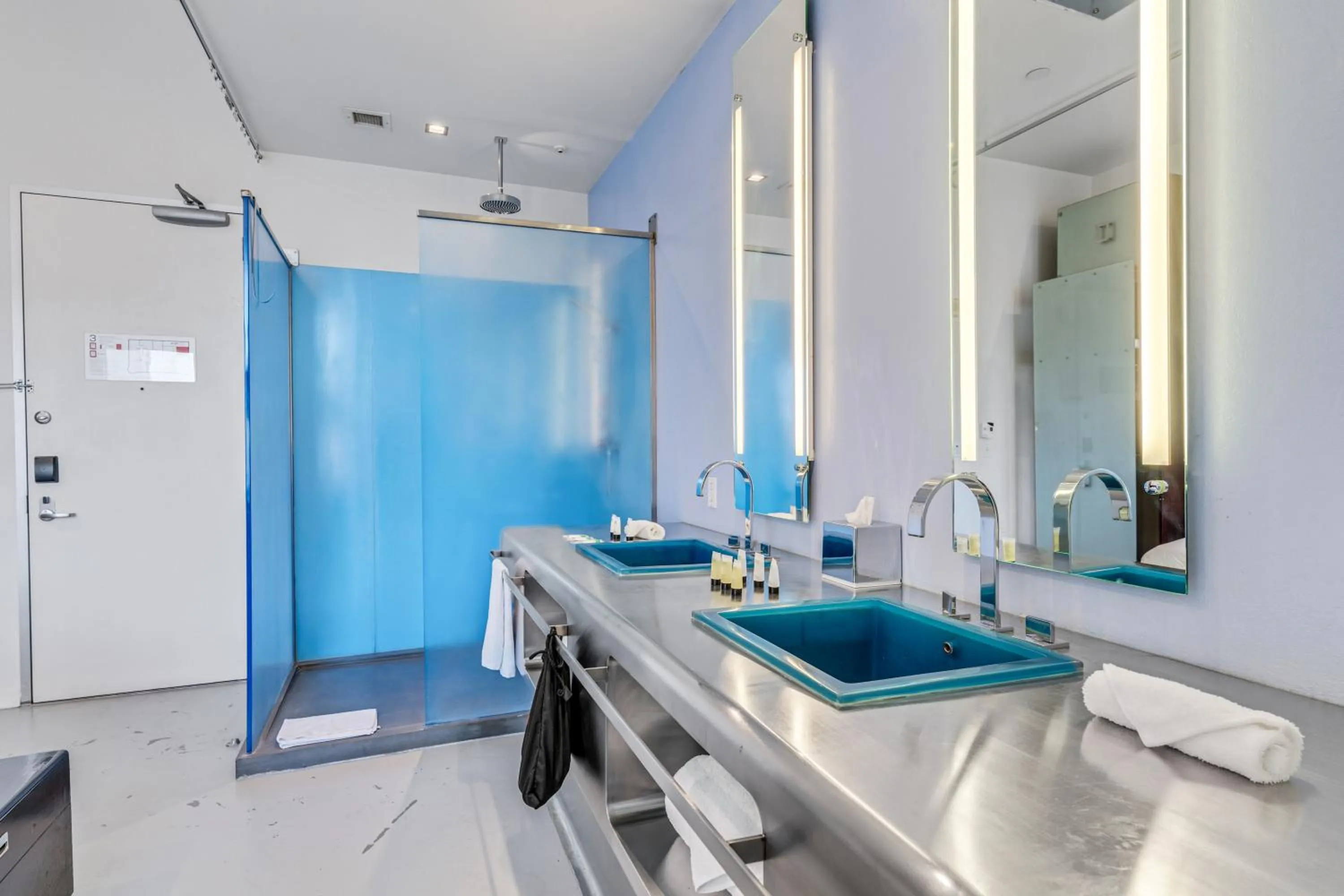 Bathroom in The Keating