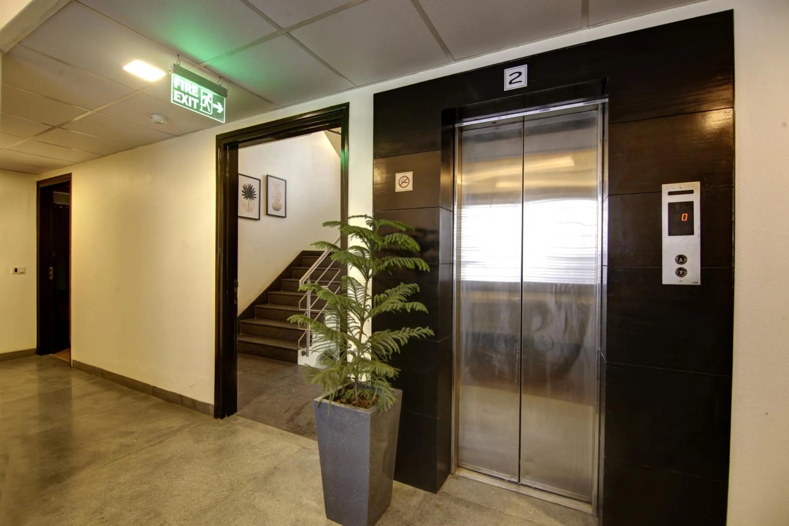 elevator in Saltstayz Thyme Sukhdev Vihar, New Delhi