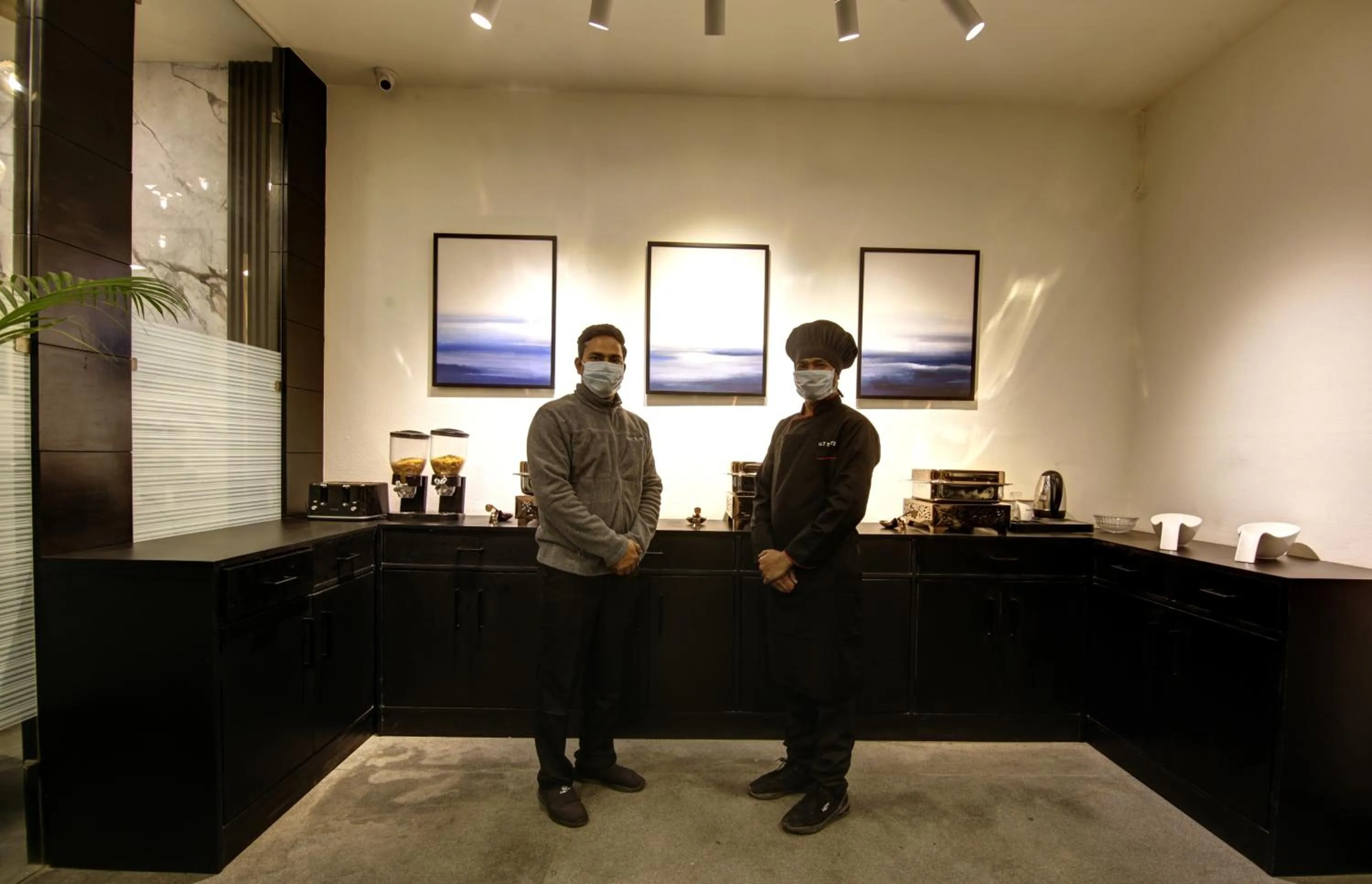 Staff in Saltstayz Thyme Sukhdev Vihar, New Delhi