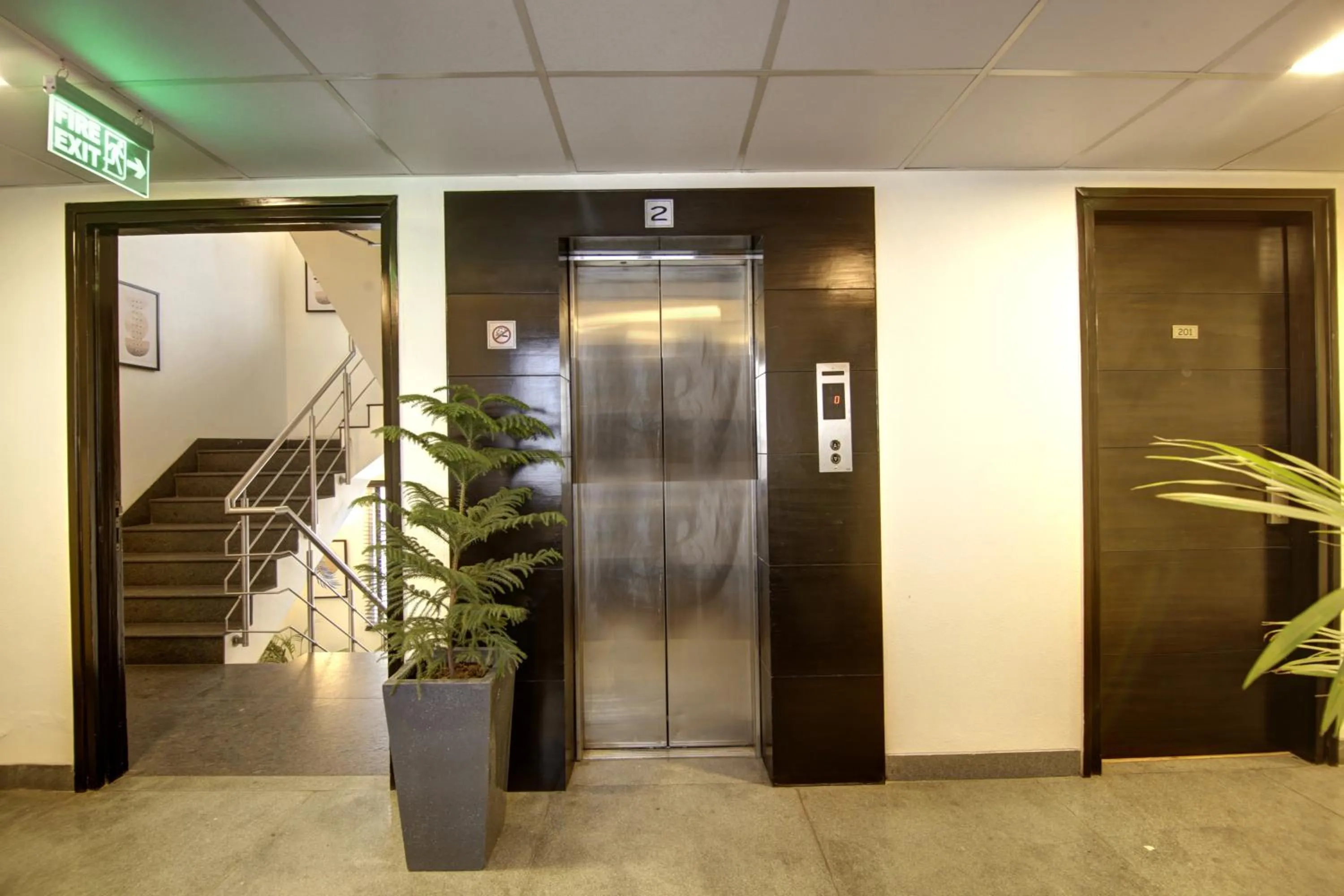 elevator in Saltstayz Thyme Sukhdev Vihar, New Delhi