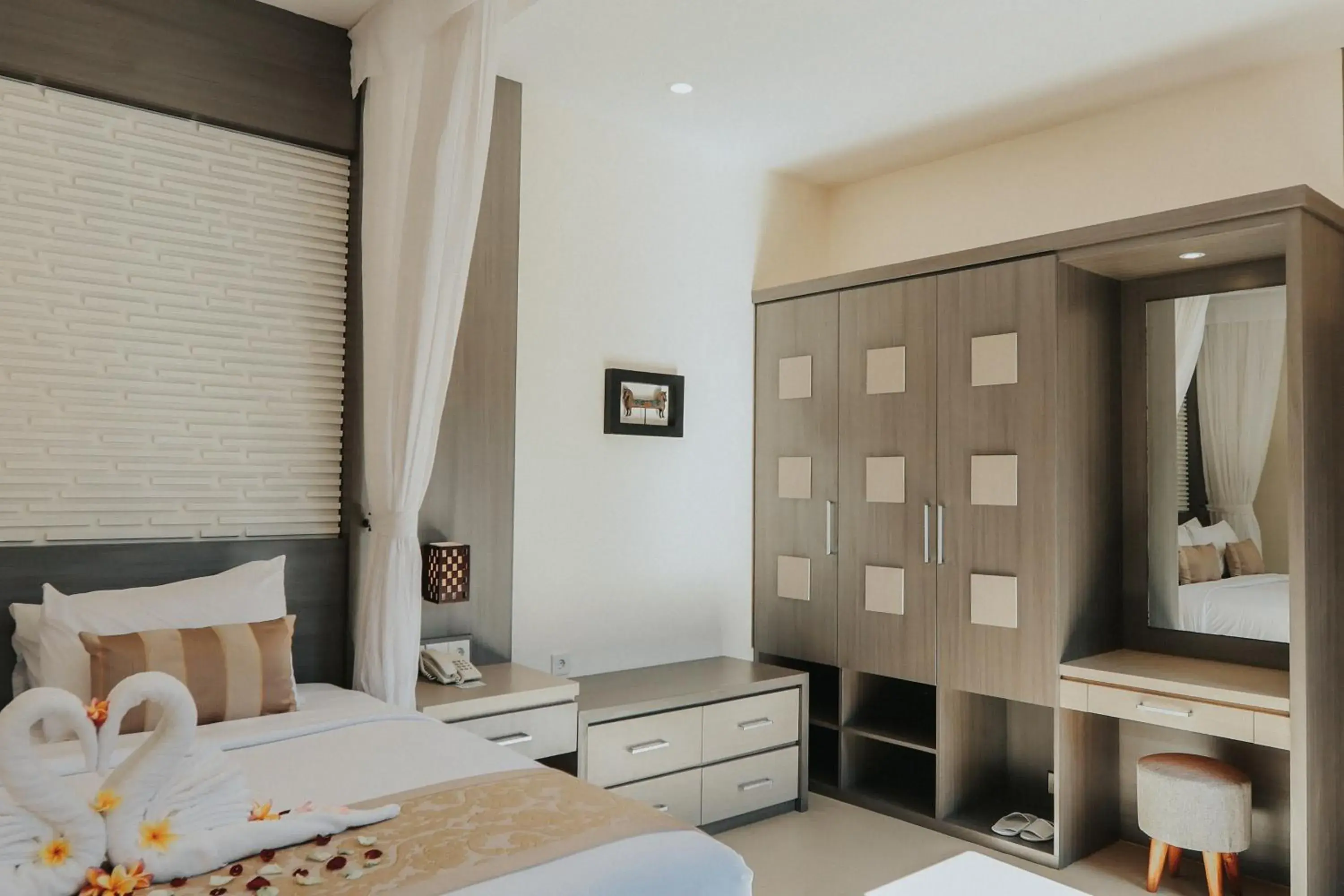 Property building, Bed in Luxotic Private Villa and Resort Property building, Bed in Luxotic Private Villa and Resort