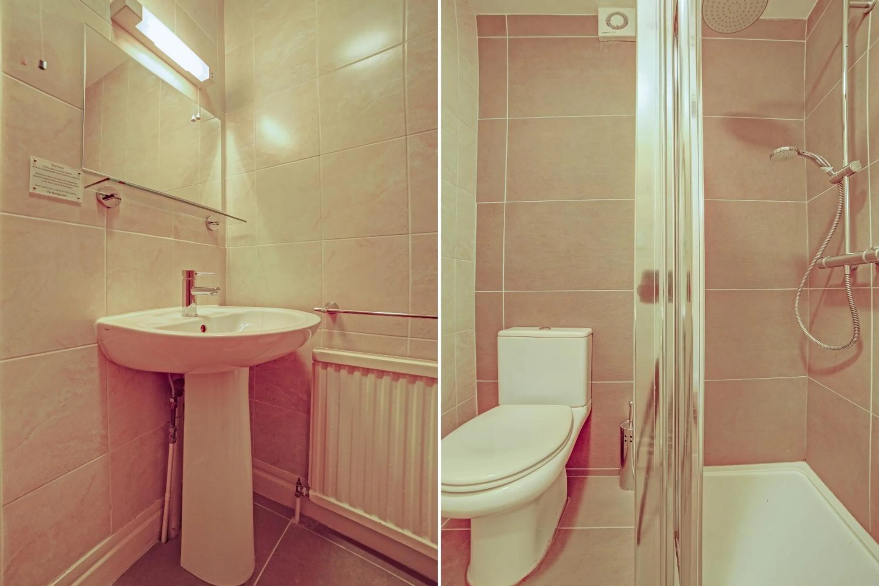 Bathroom in The Gullivers Hotel