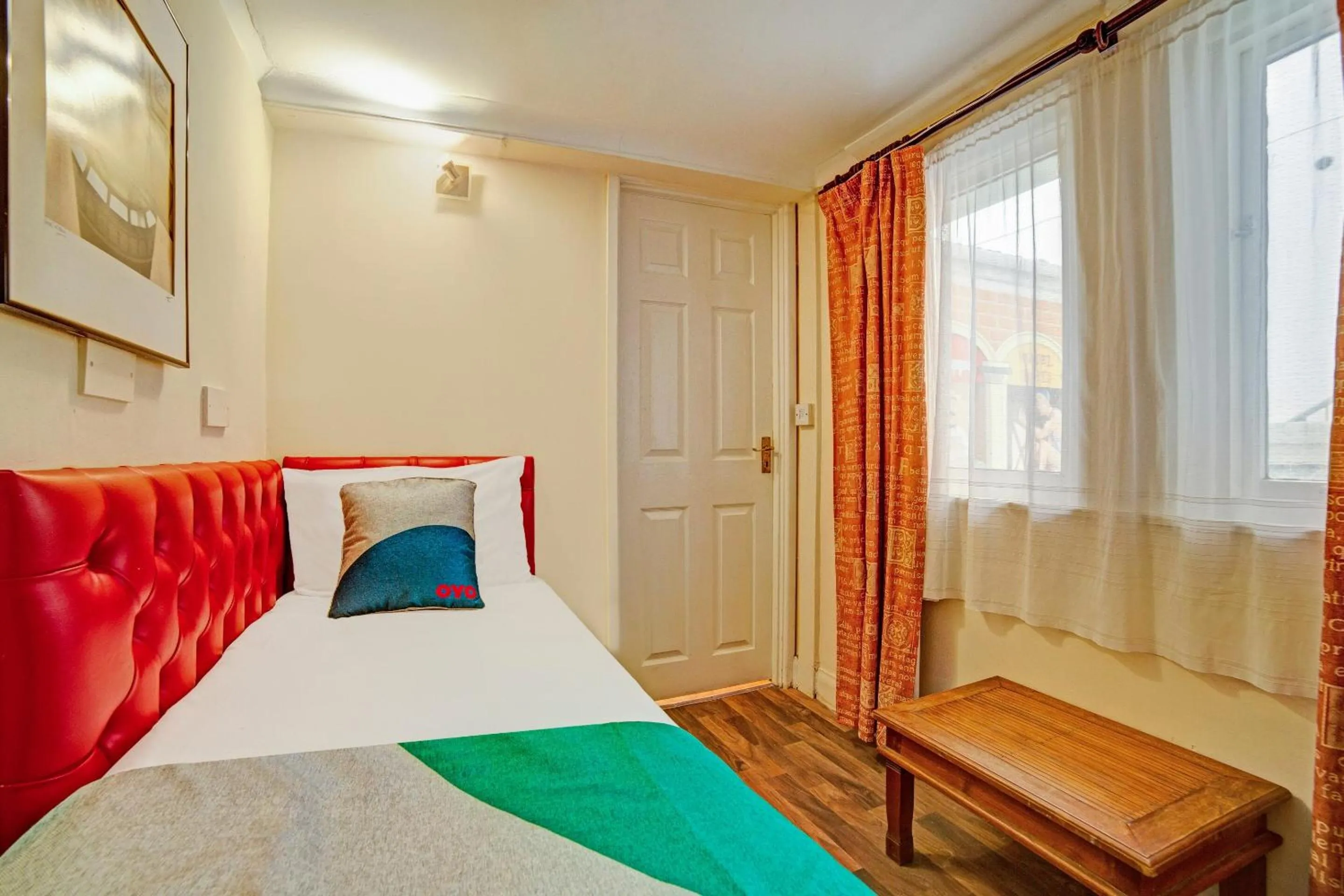 Bedroom in The Gullivers Hotel