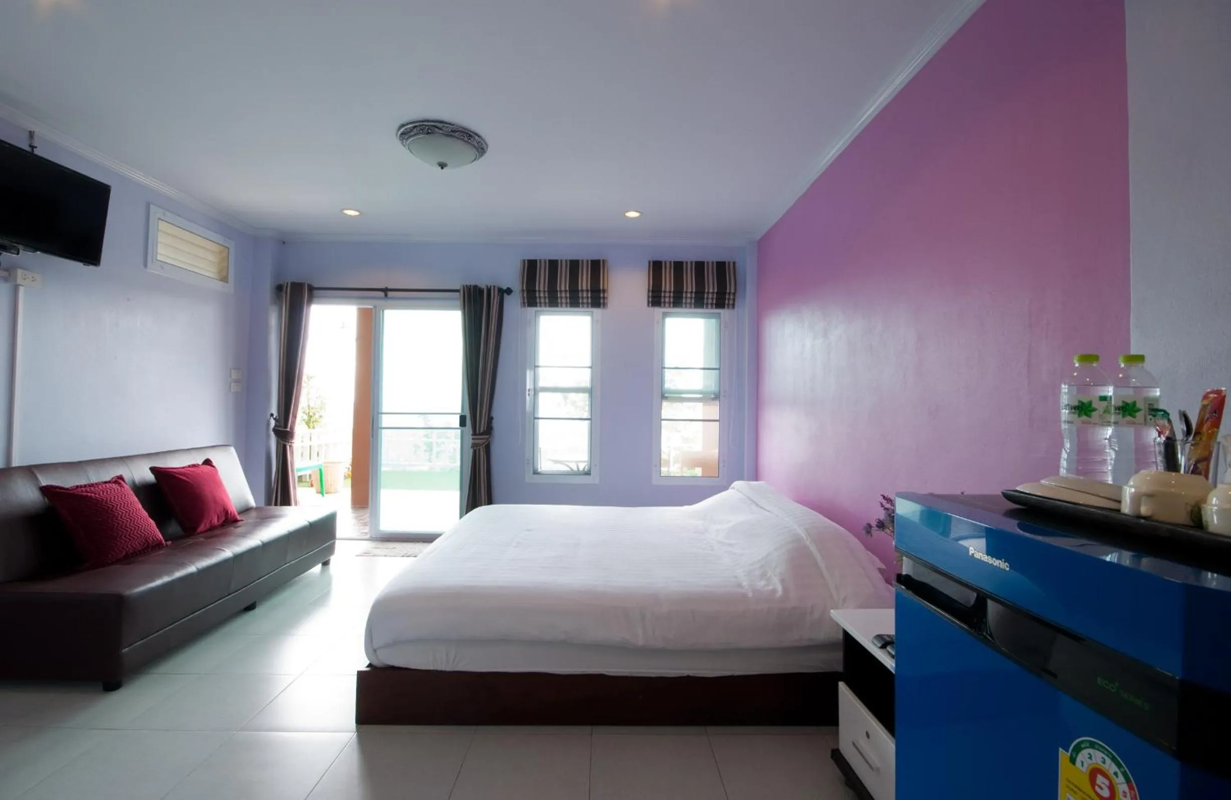 Bed in Mhork Buri Resort