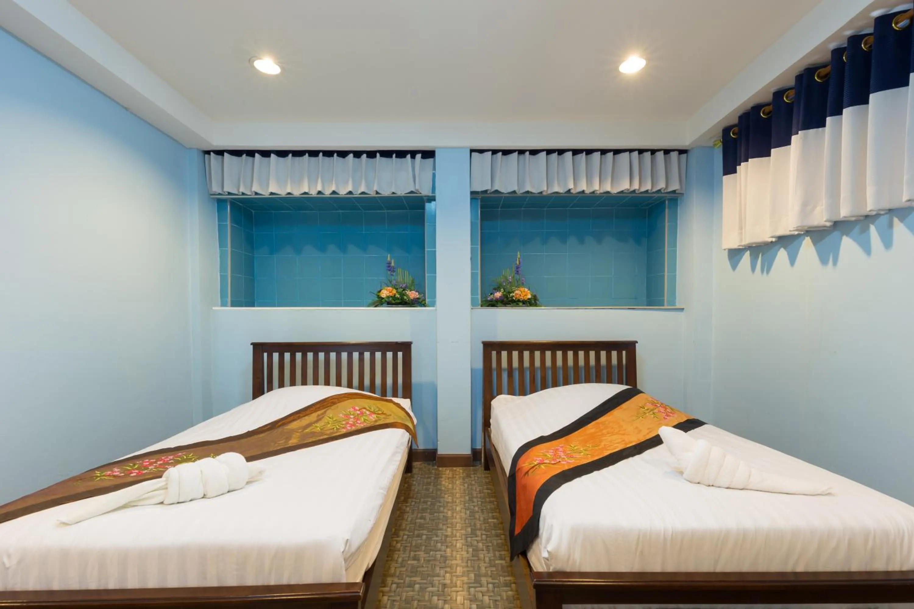 Bed in Mhork Buri Resort