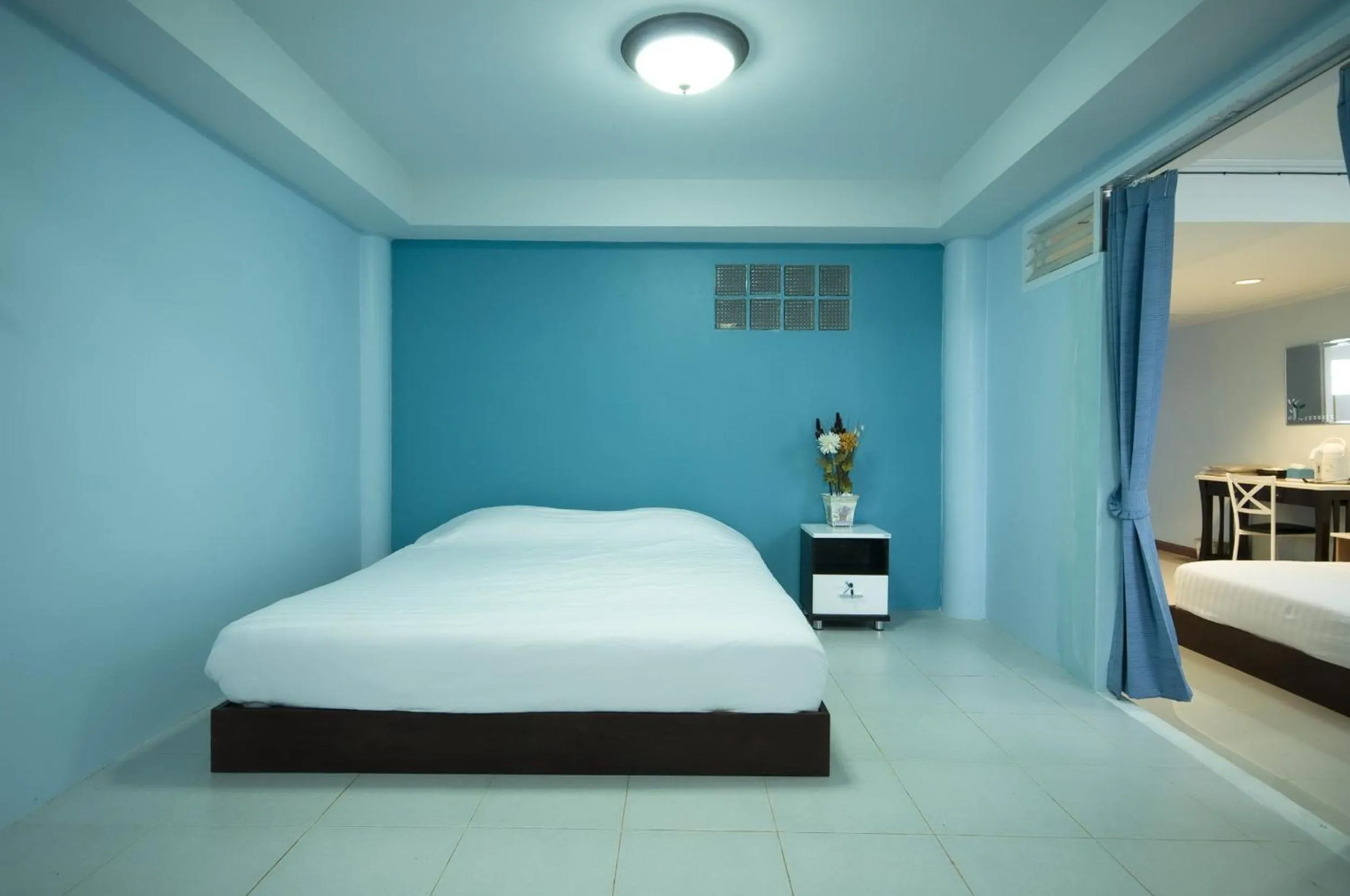 Bed in Mhork Buri Resort