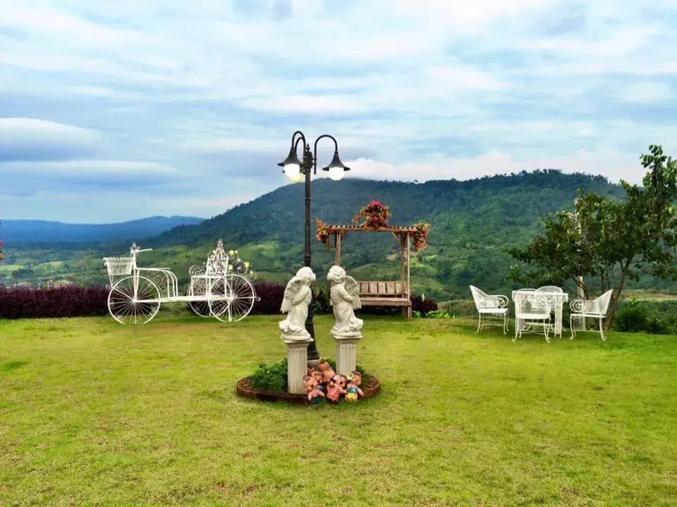 Property building in Mhork Buri Resort Property building in Mhork Buri Resort