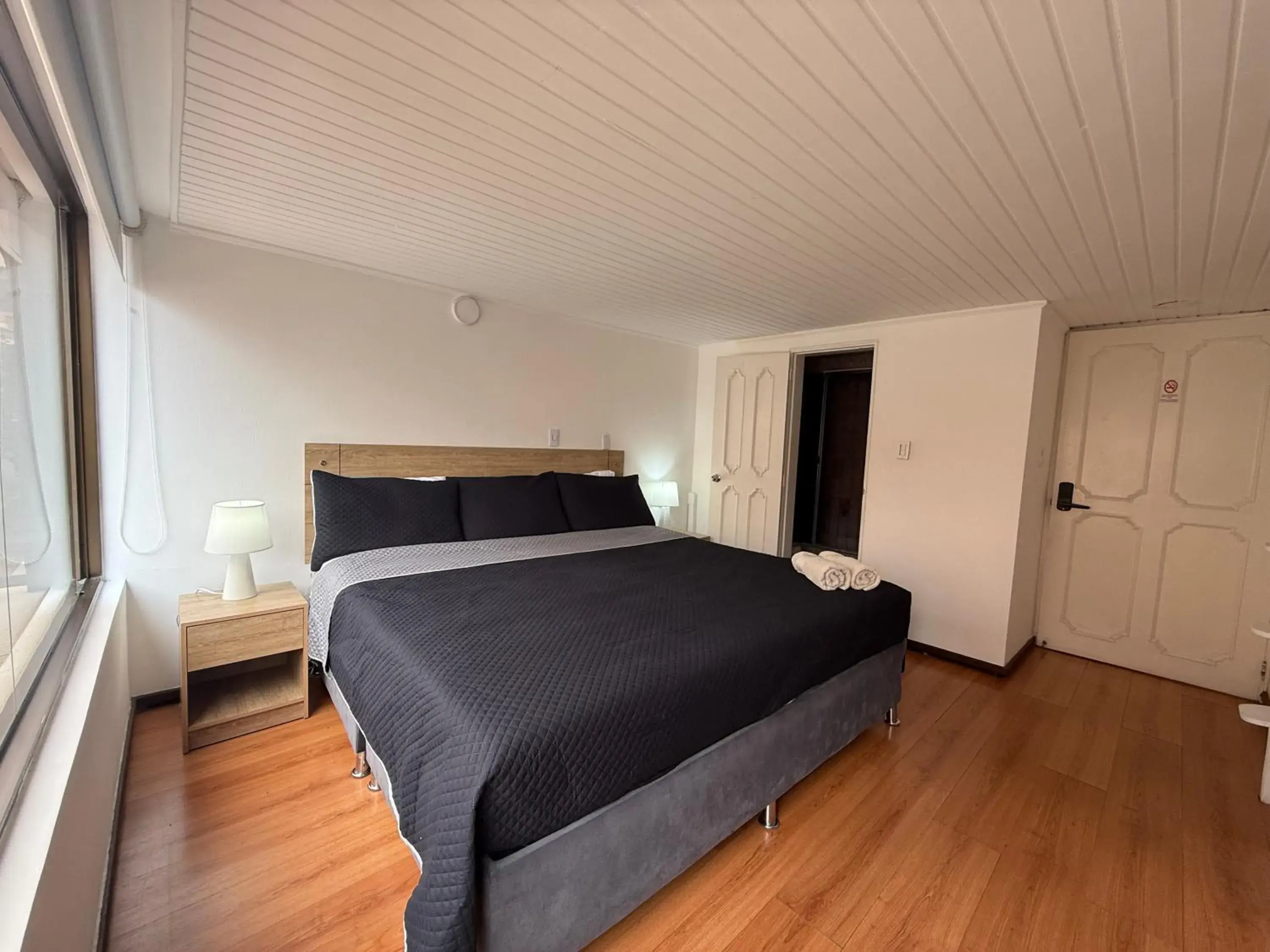 King Room in One Fourteen Rooms King Room in One Fourteen Rooms