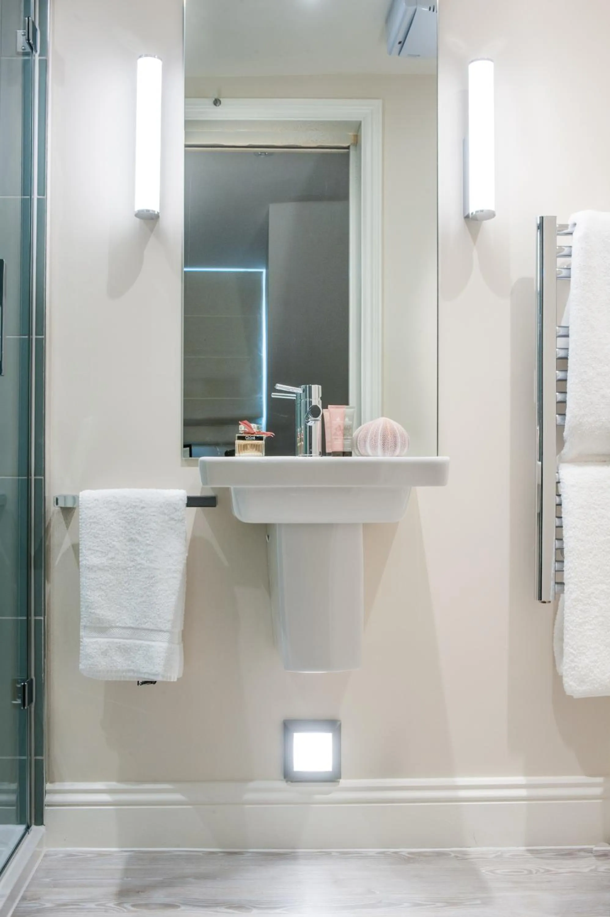 Bathroom in The Charm Brighton Boutique Hotel & Spa