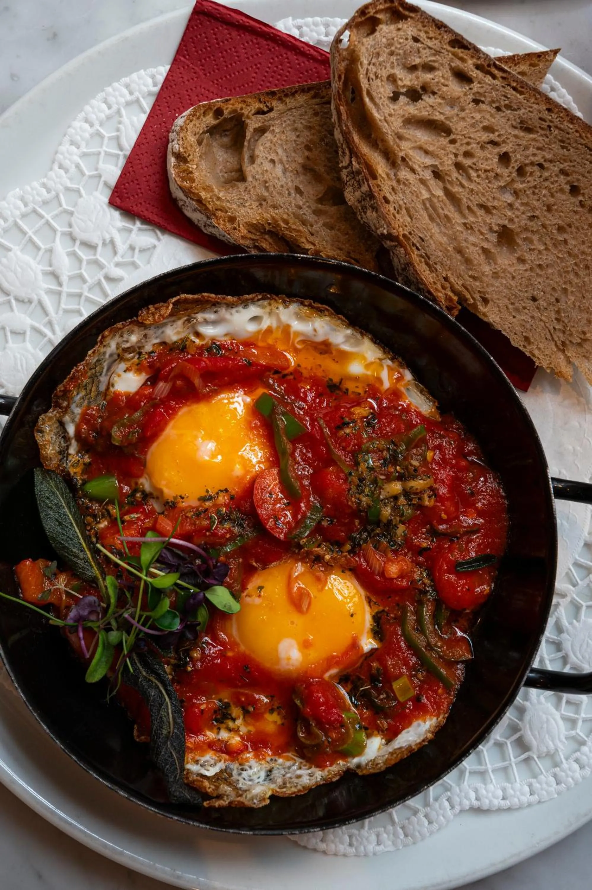 Restaurant/places to eat in Hotel Babula am Augarten