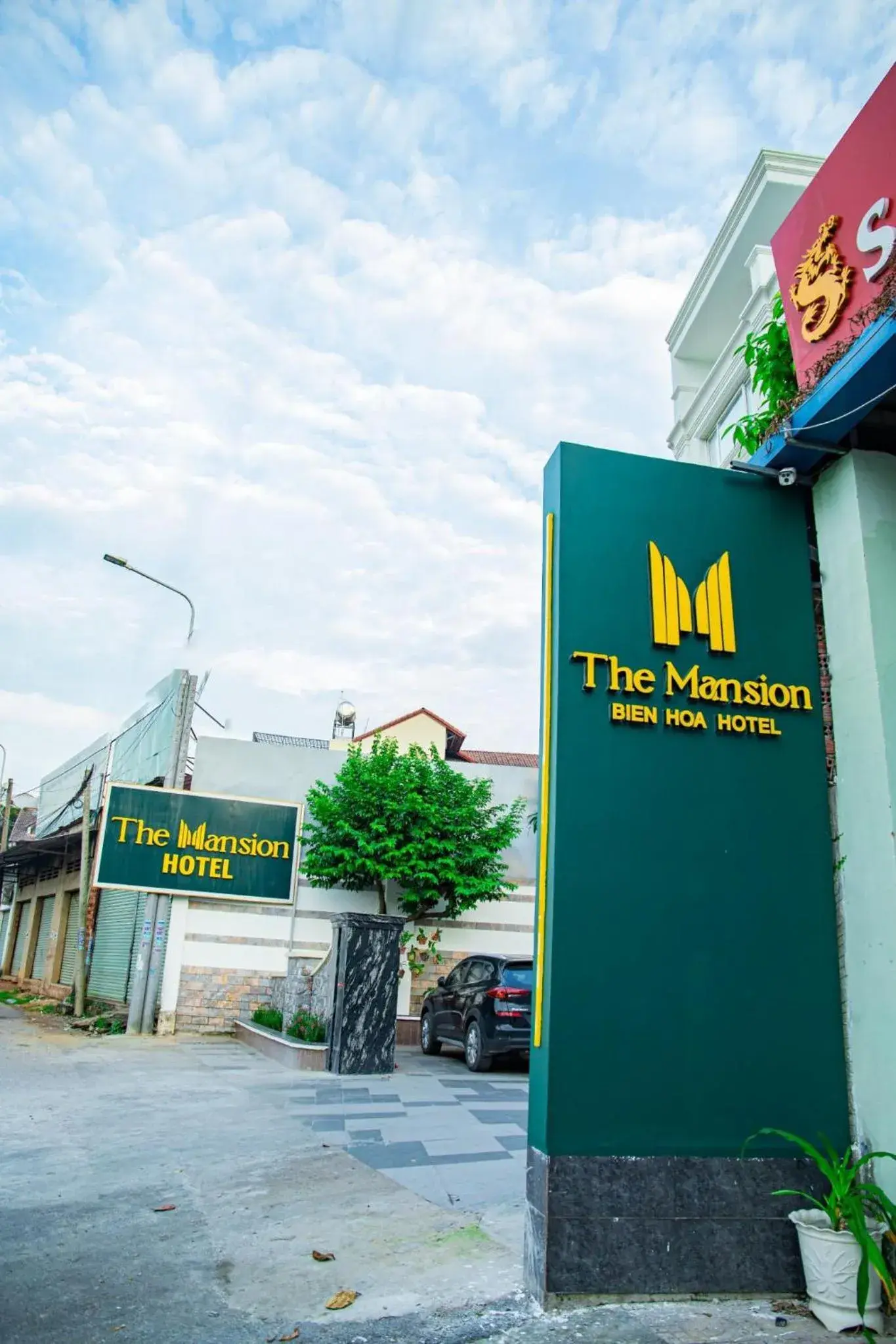 Property building in The Mansion Hotel Bien Hoa Property building in The Mansion Hotel Bien Hoa