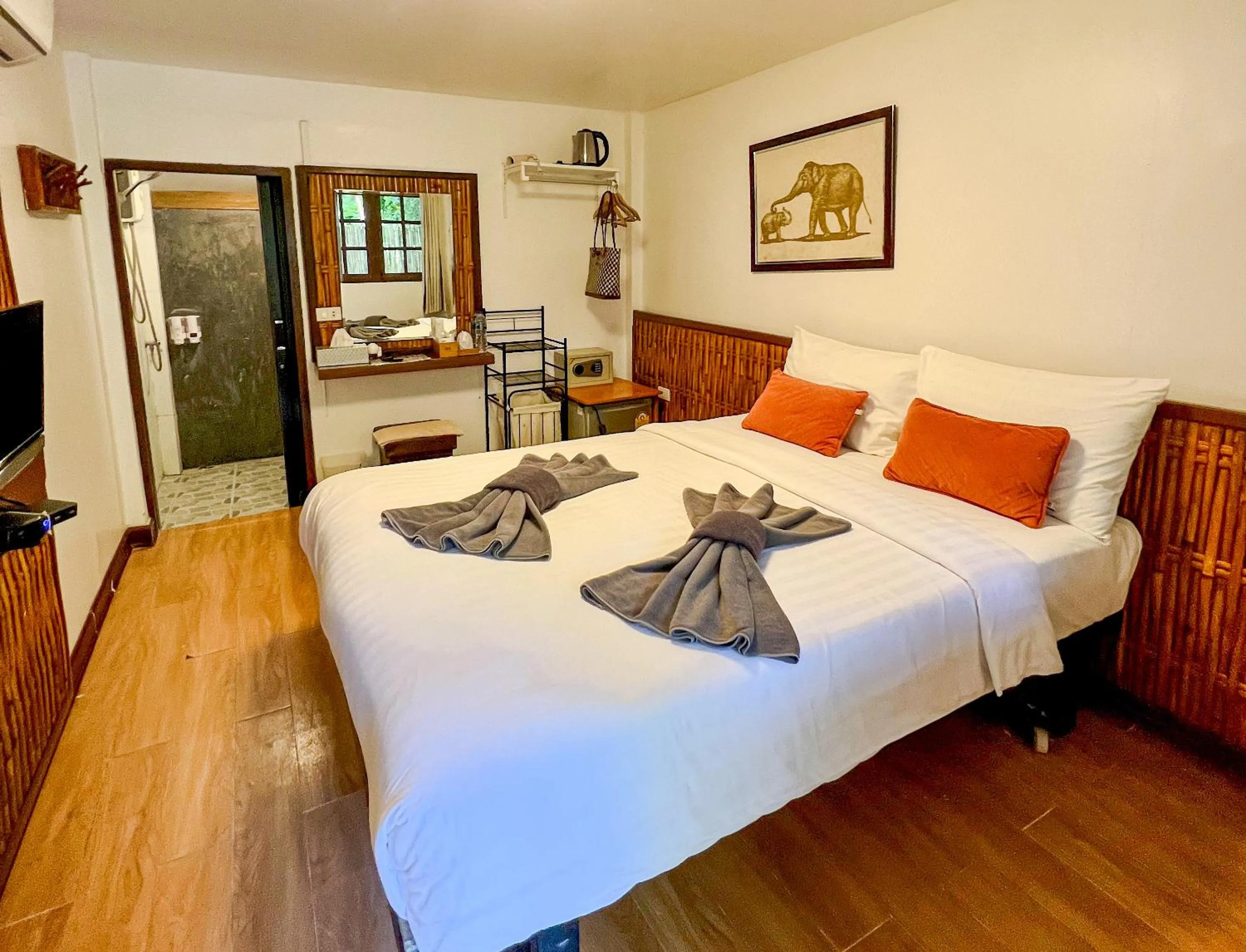 Bed in Salisa Resort