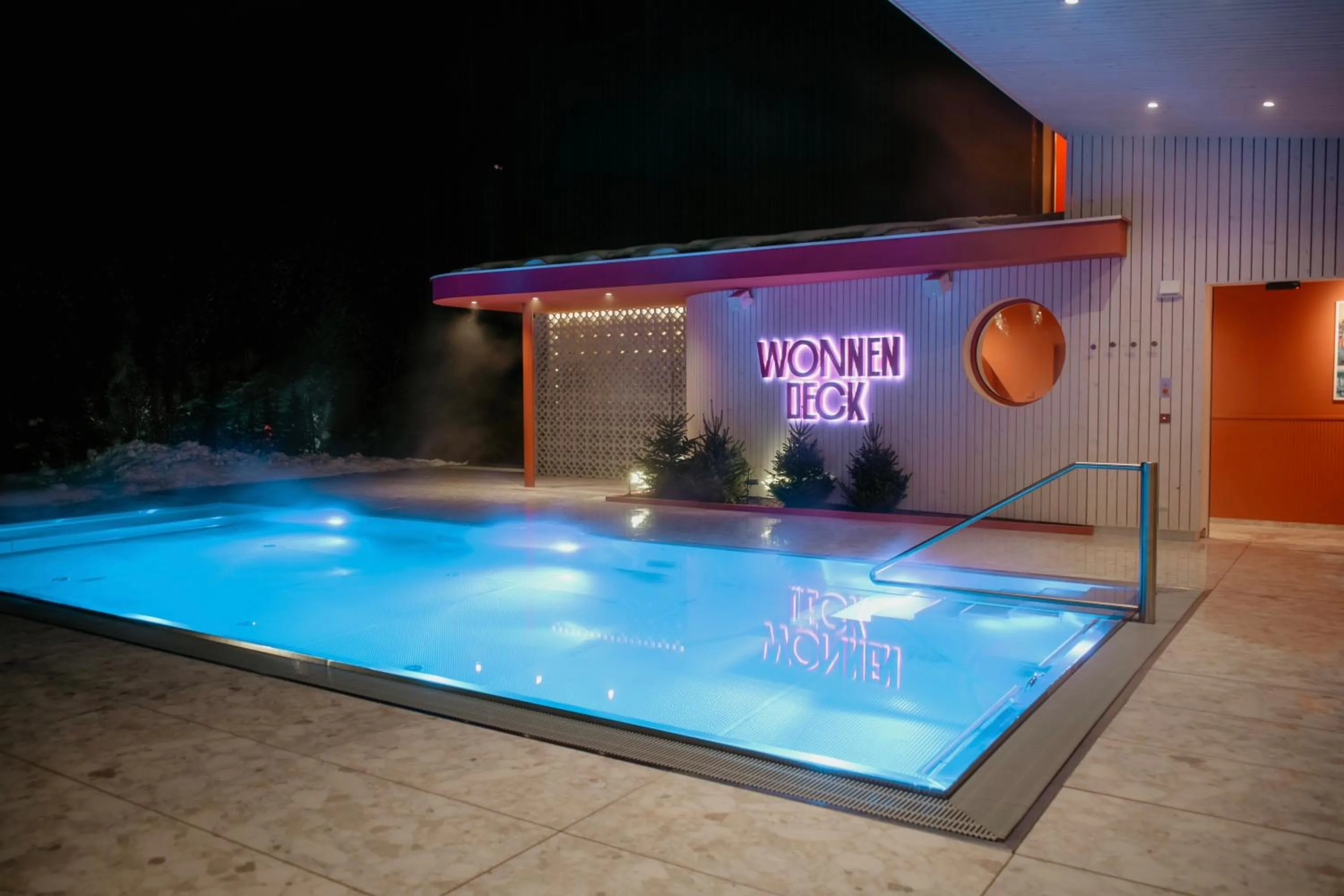 Swimming pool in Goldstück - Adults Only