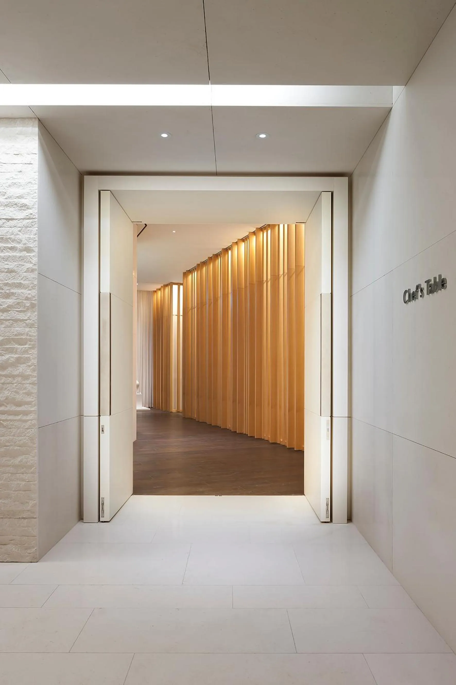 Restaurant/places to eat in SEAMARQ HOTEL