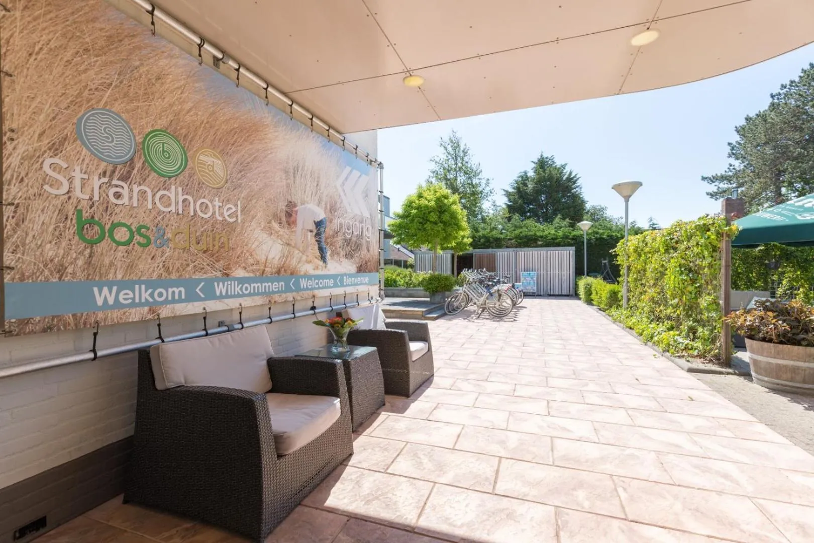 Property building in Strandhotel Bos en Duin