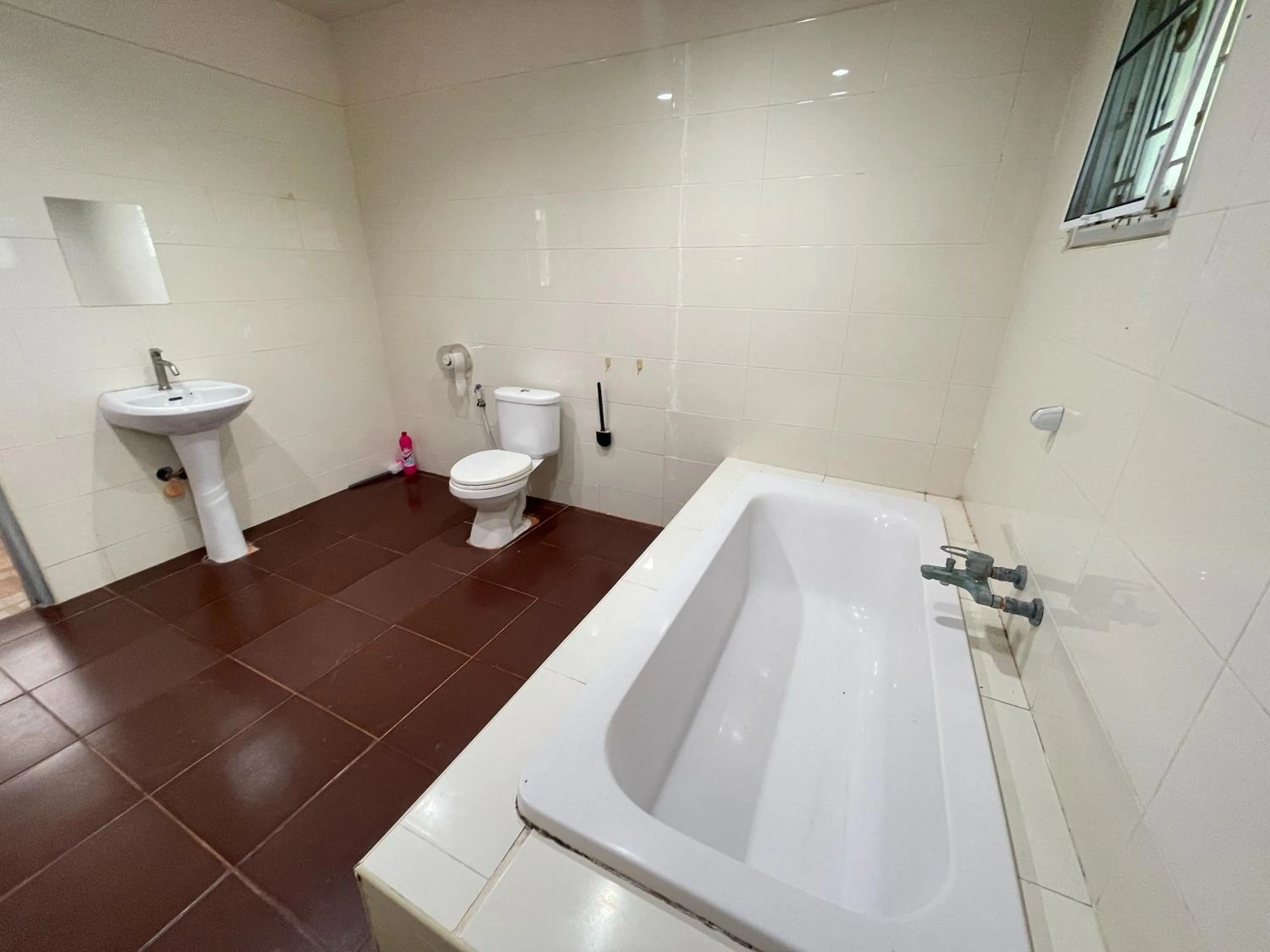 Shower in Oh Taley Resort