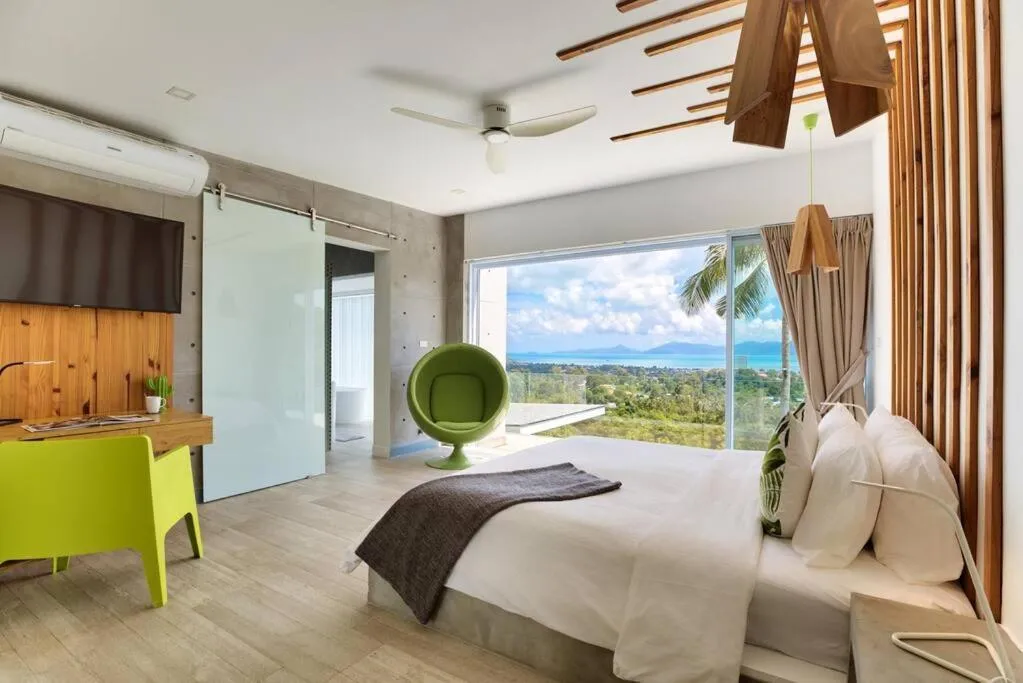 Bed in Stylish Sea View Villa, 5 Bedrooms KBR13