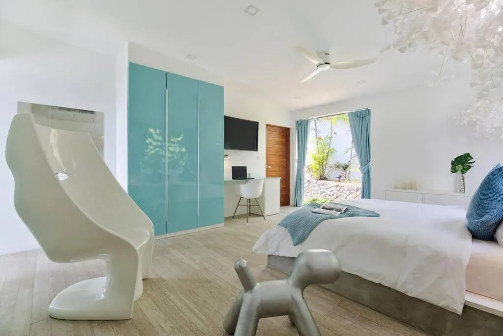 Bed in Stylish Sea View Villa, 5 Bedrooms KBR13