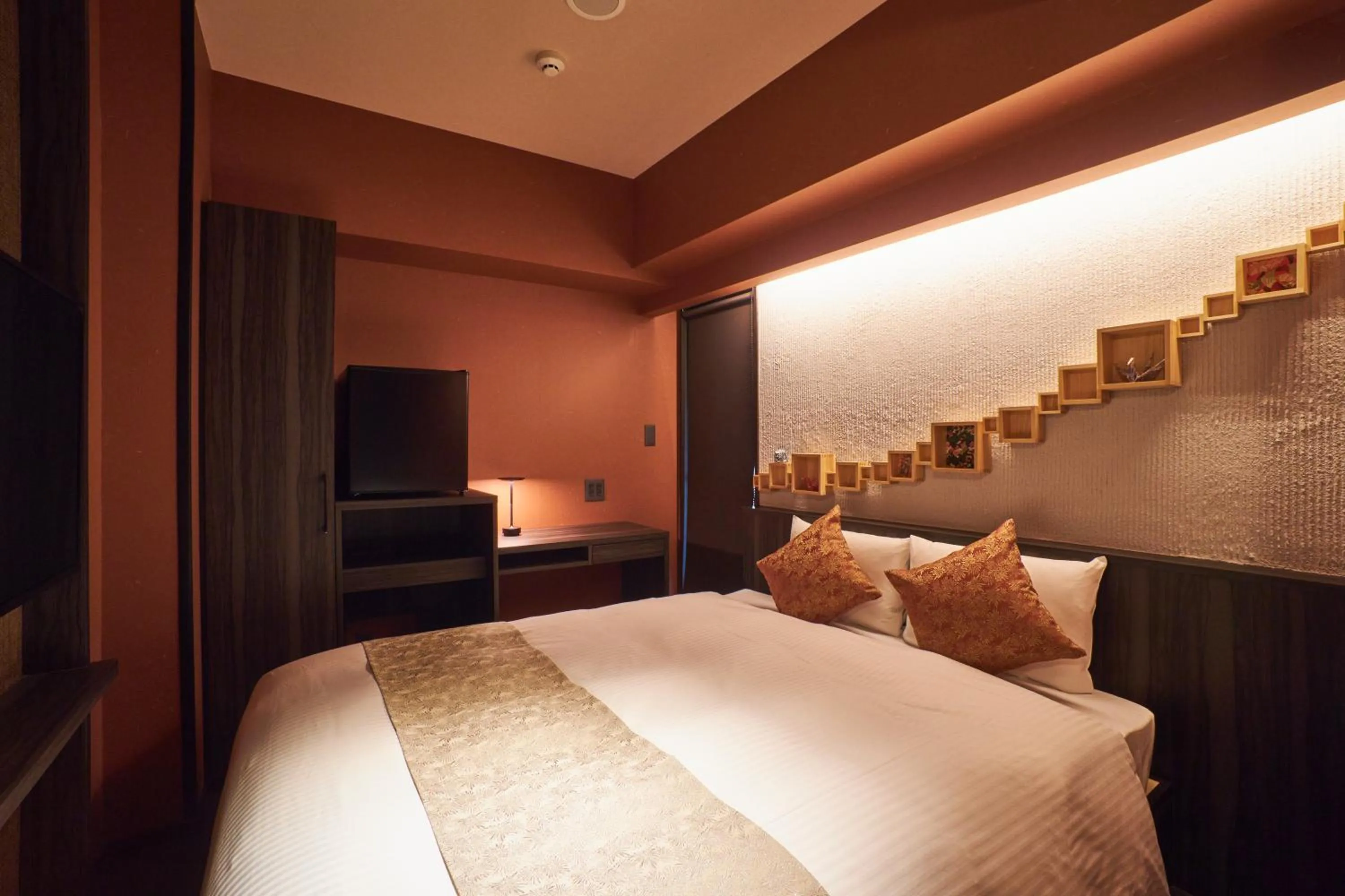 Bed in SAKE Bar Hotel Asakusa