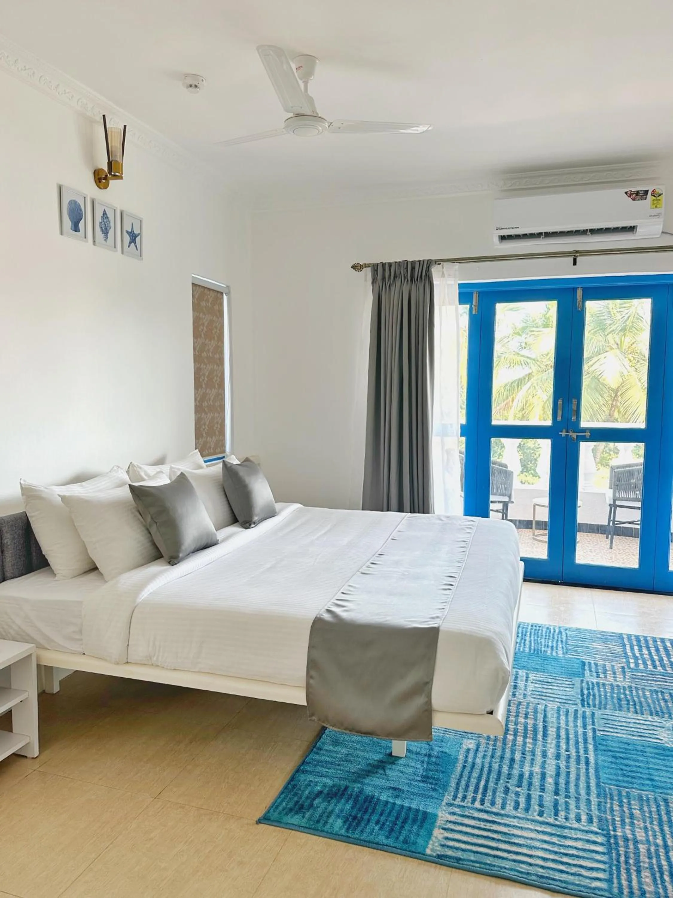 Bed in Azalea by Stone Wood Premier